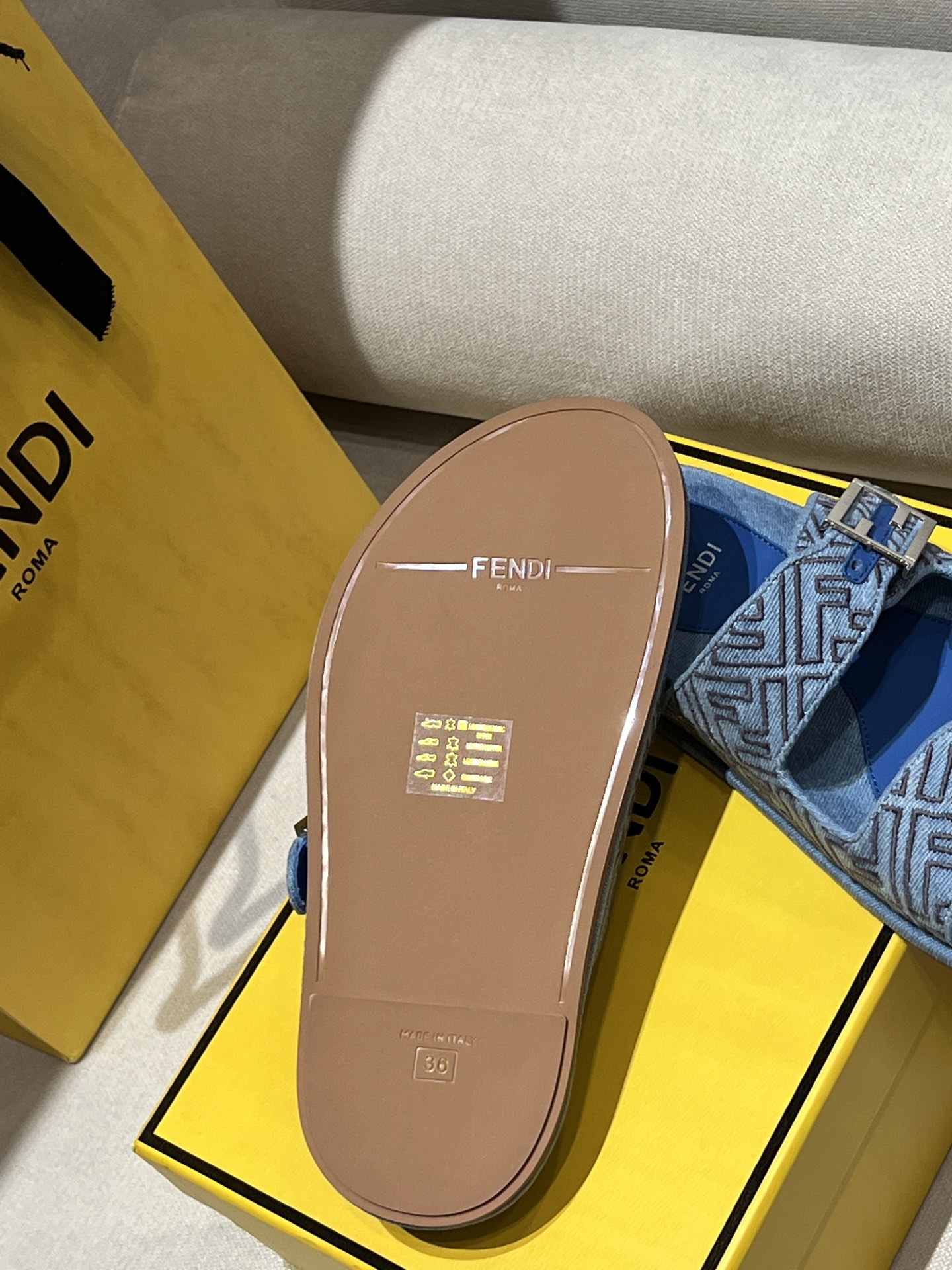 Fendi 2025ss Baguette Slides(EU35-41)