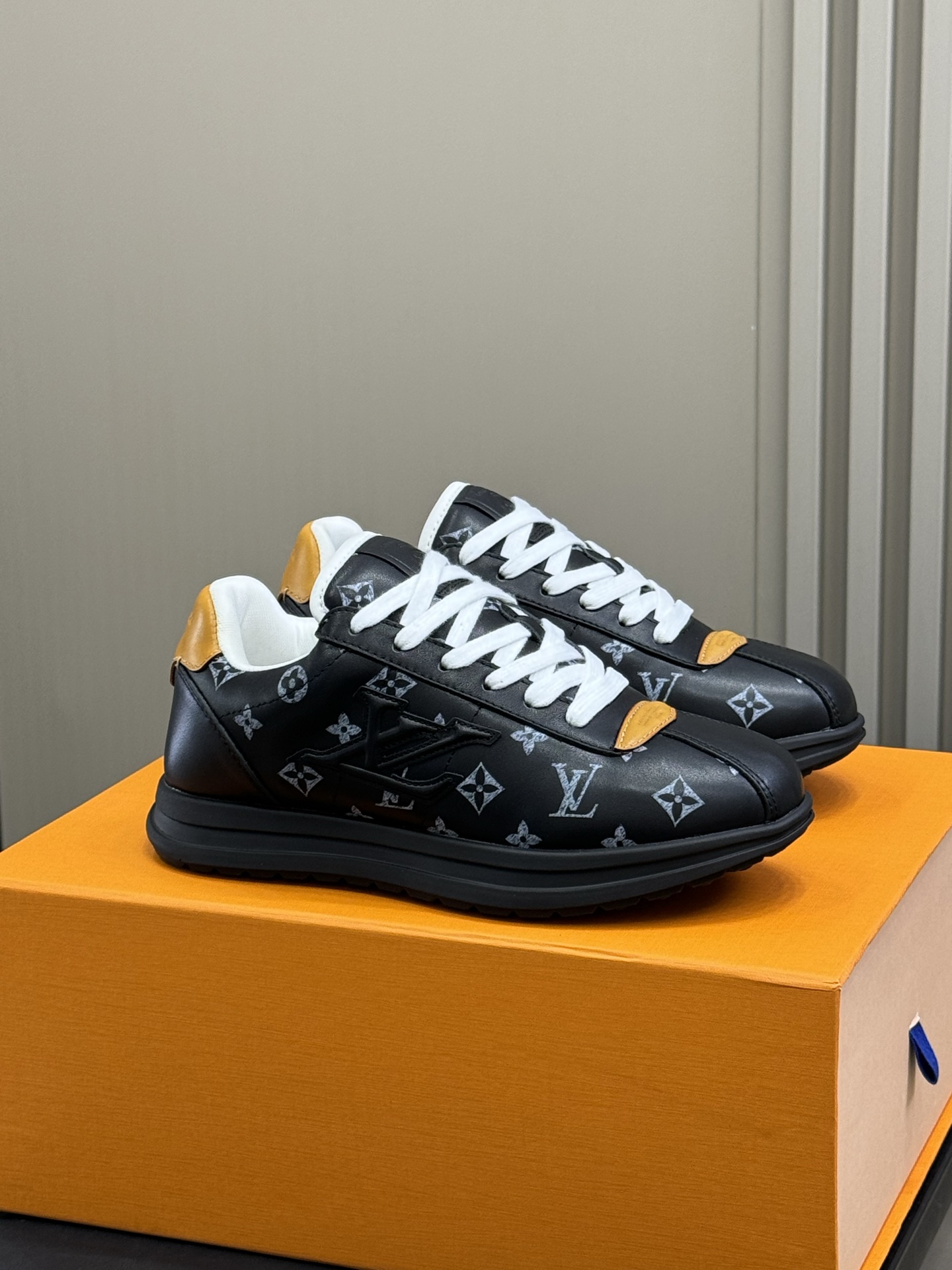 Lou*s Vuitton Buttersoft Sneakers(EU35-46)