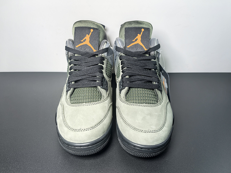 UNDEFEATED x Air Jordan 4 OG IB1519-200