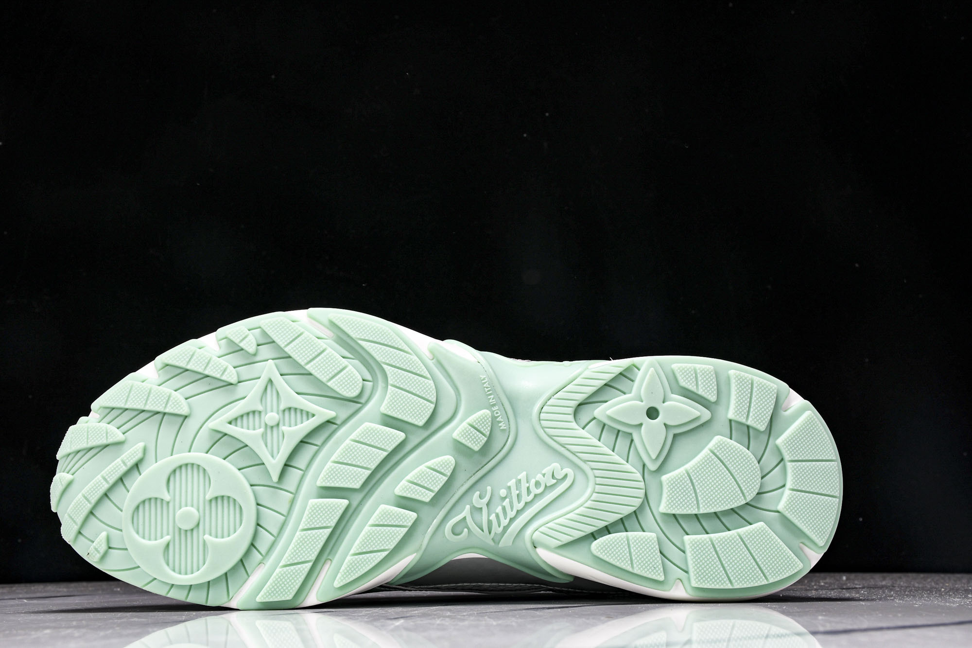 Lou*s Vuitton Olympia Sneakers(EU35-45)