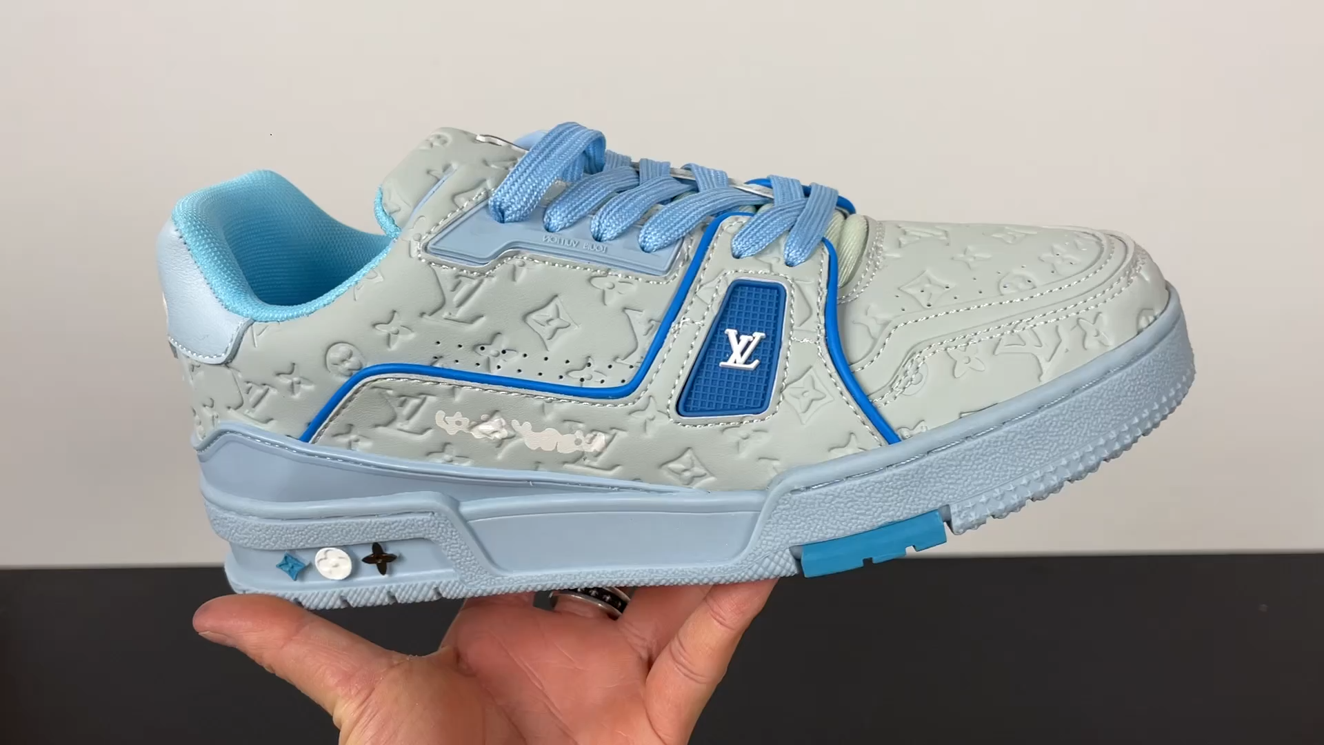 Louis Vuitton Trainer Sneakers(EU40-46)