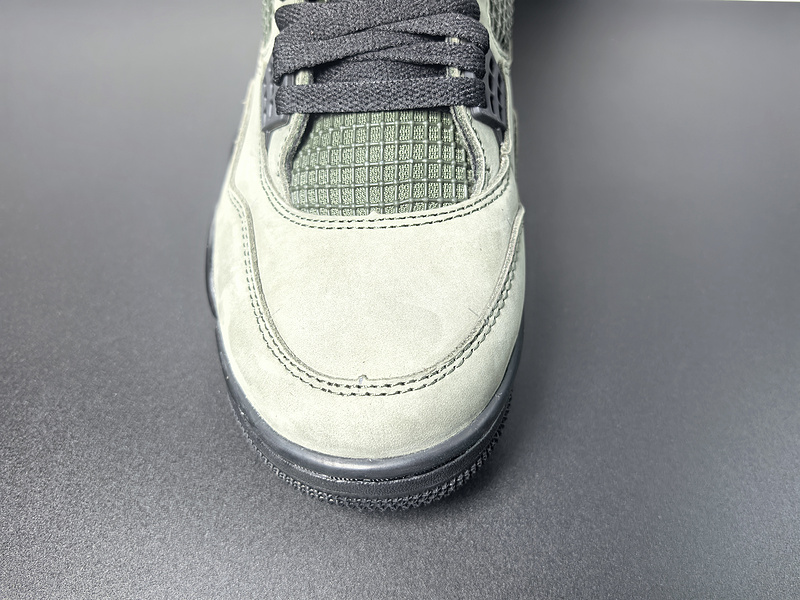 UNDEFEATED x Air Jordan 4 OG IB1519-200