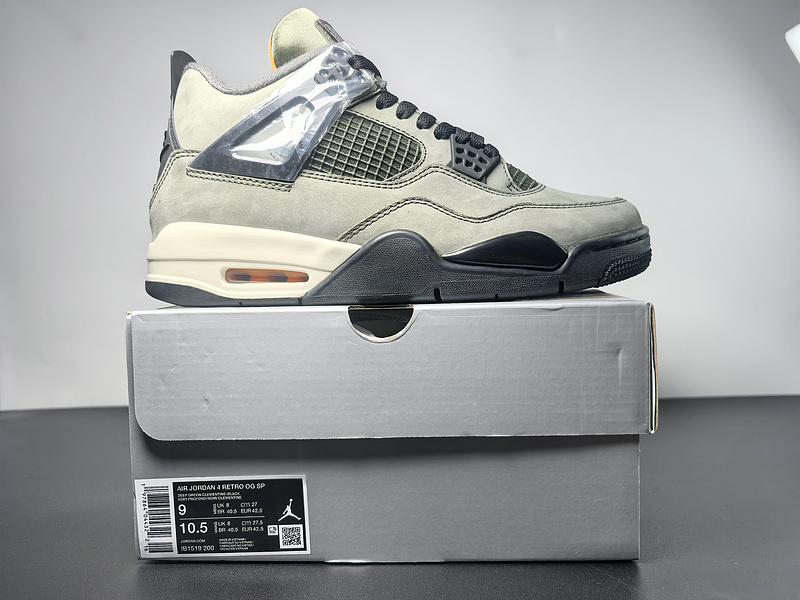 UNDEFEATED x Air Jordan 4 OG IB1519-200