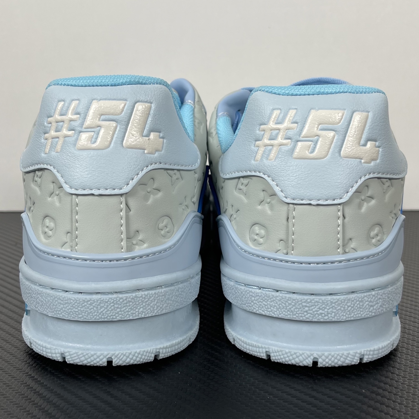 Louis Vuitton Trainer Sneakers(EU40-46)