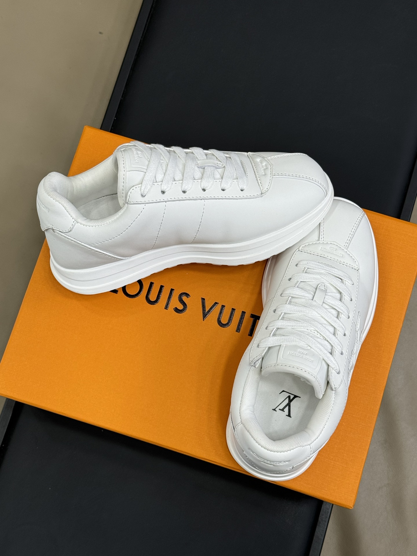 Lou*s Vuitton Buttersoft Sneakers(EU35-46)