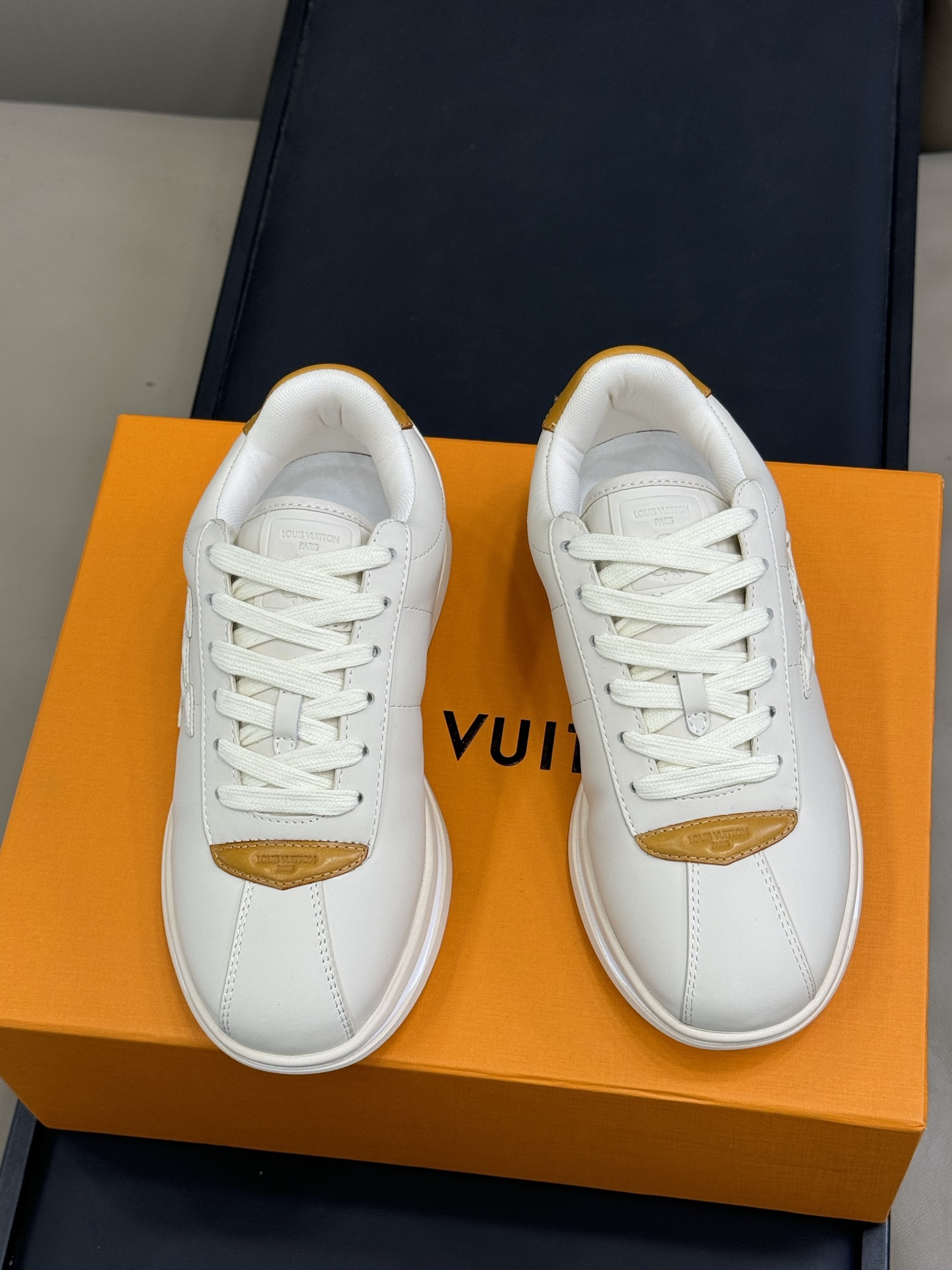 Lou*s Vuitton Buttersoft Sneakers(EU35-46)