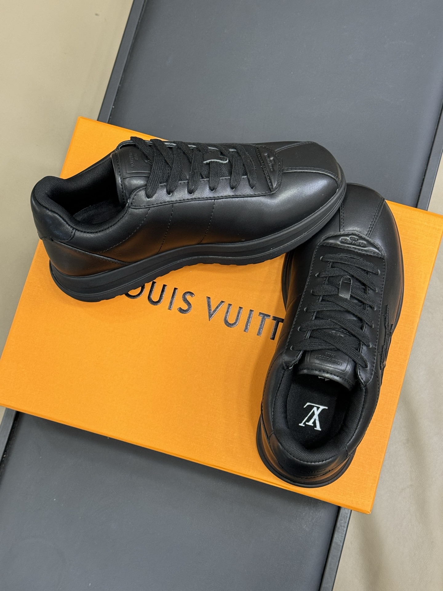 Lou*s Vuitton Buttersoft Sneakers(EU35-46)