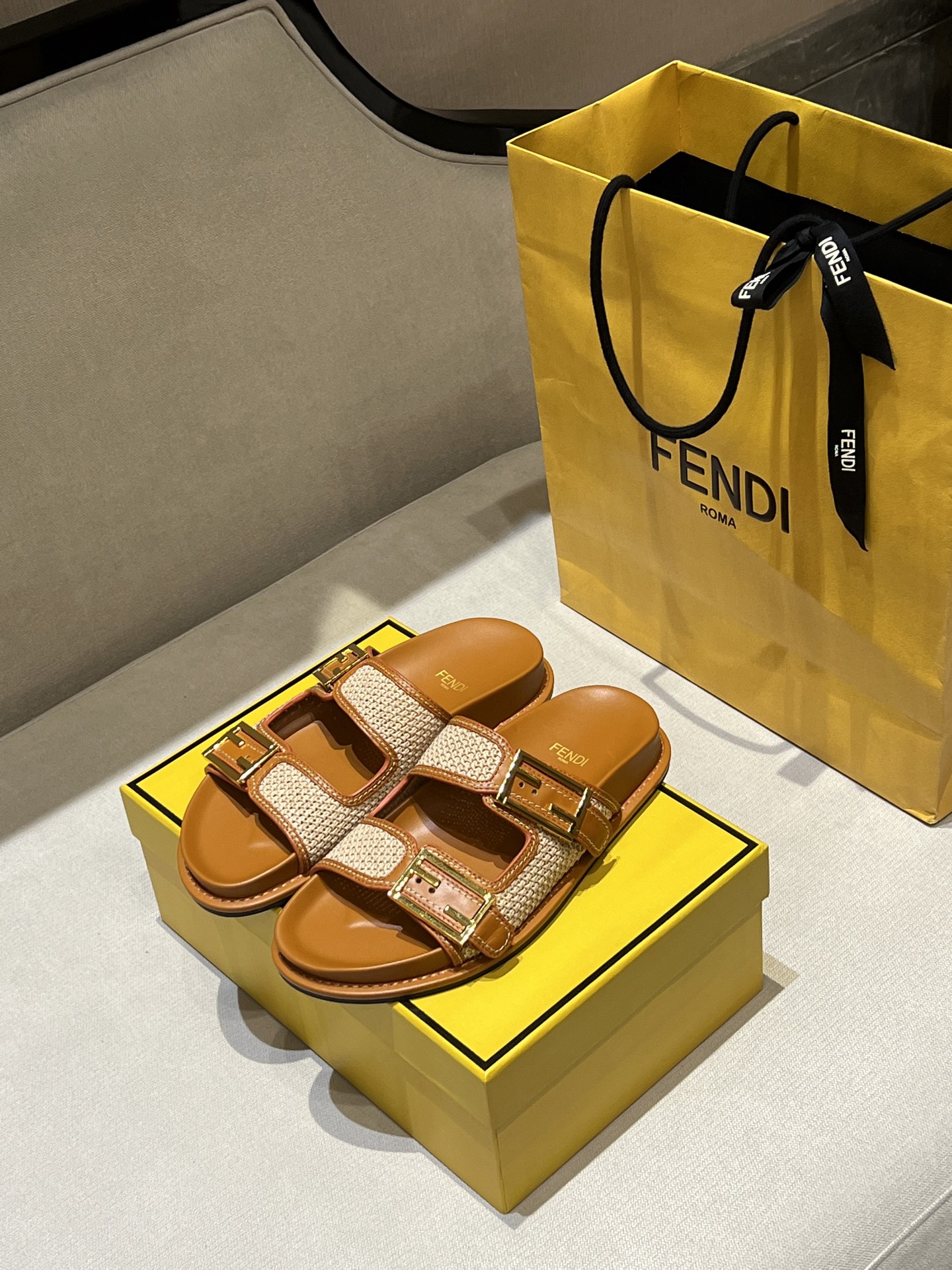 Fendi 2025ss Baguette Slides(EU35-41)