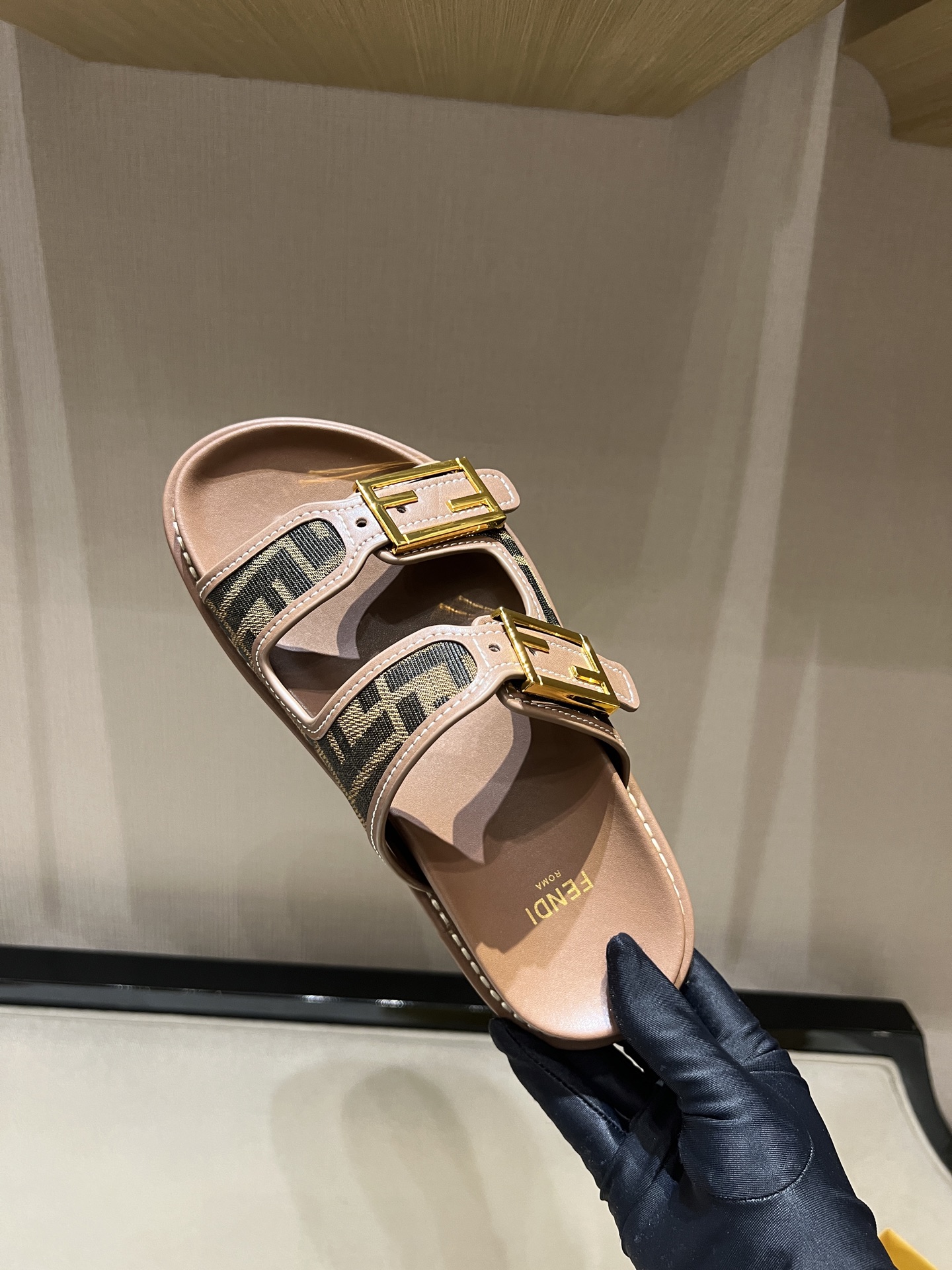 Fendi 2025ss Baguette Slides(EU35-41)