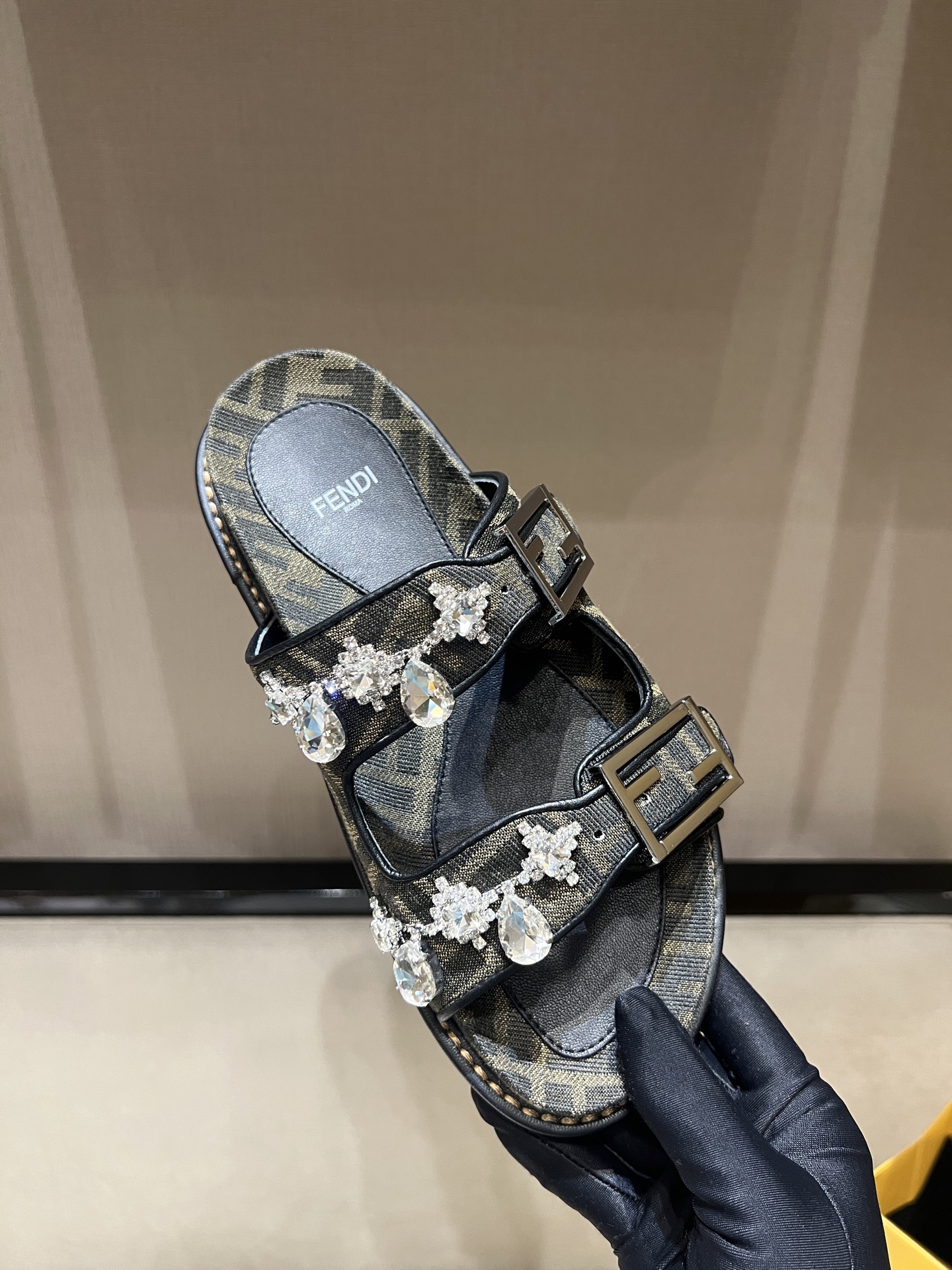 Fendi 2025ss Baguette Slides(EU35-41)