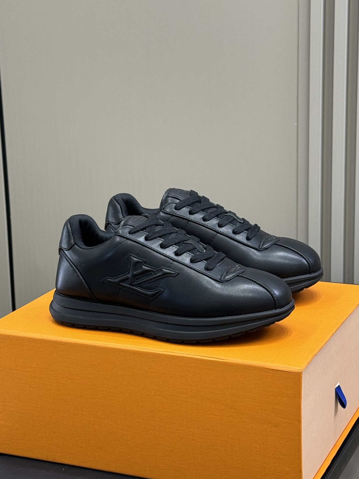 Lou*s Vuitton Buttersoft Sneakers(EU35-46)