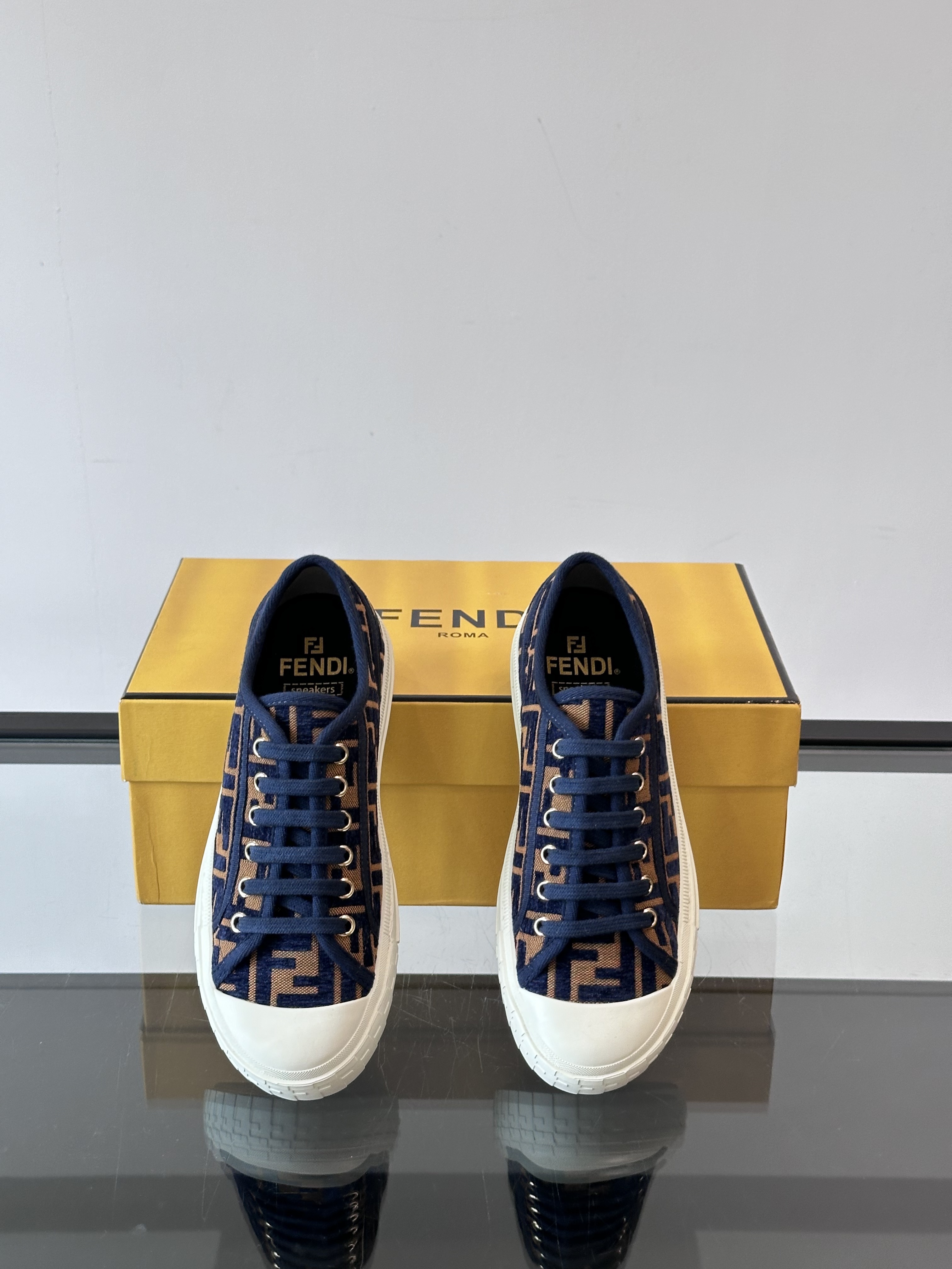 Fend* 2025ss Sneakers(EU35-45)