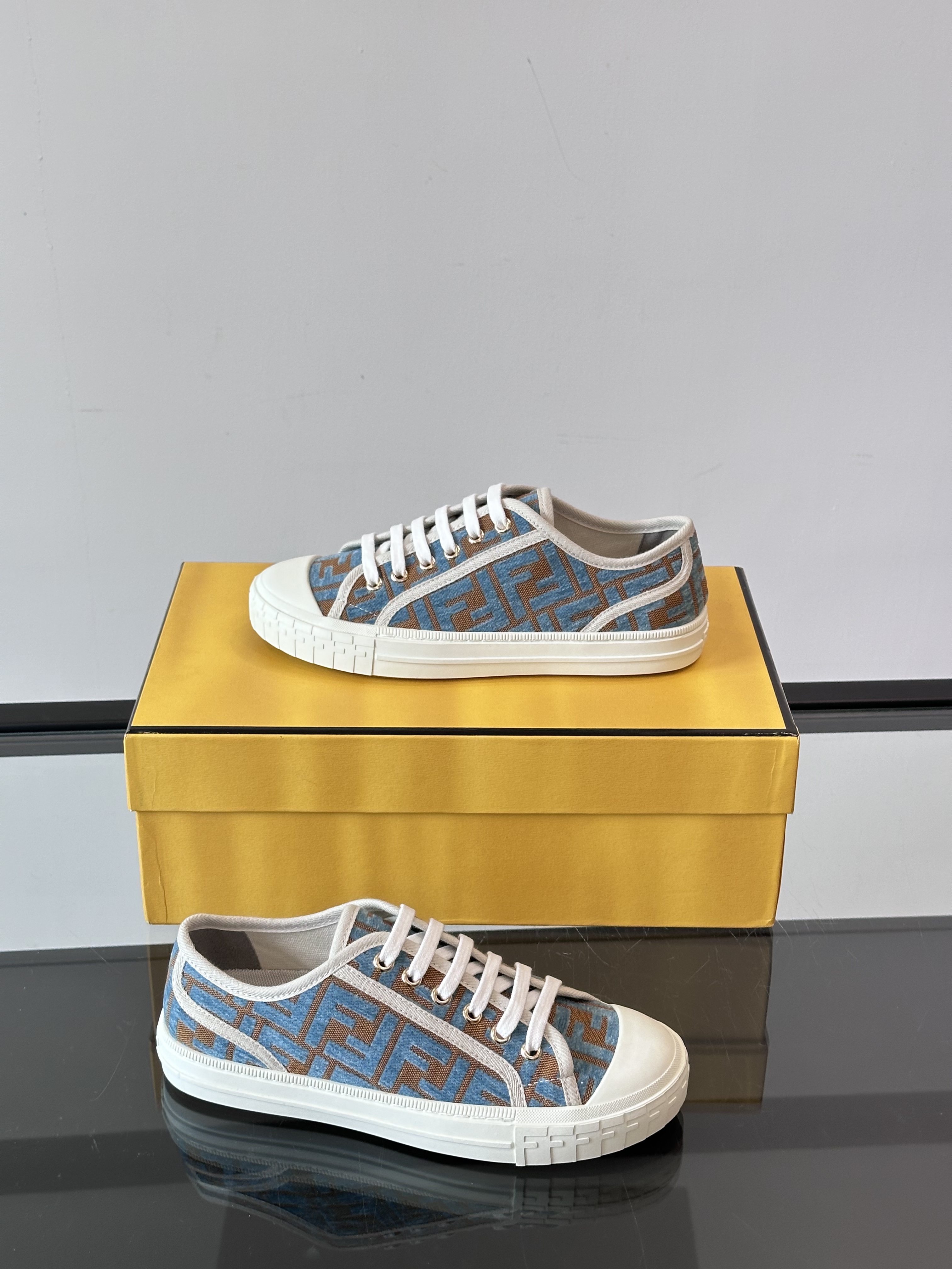 Fend* 2025ss Sneakers(EU35-45)