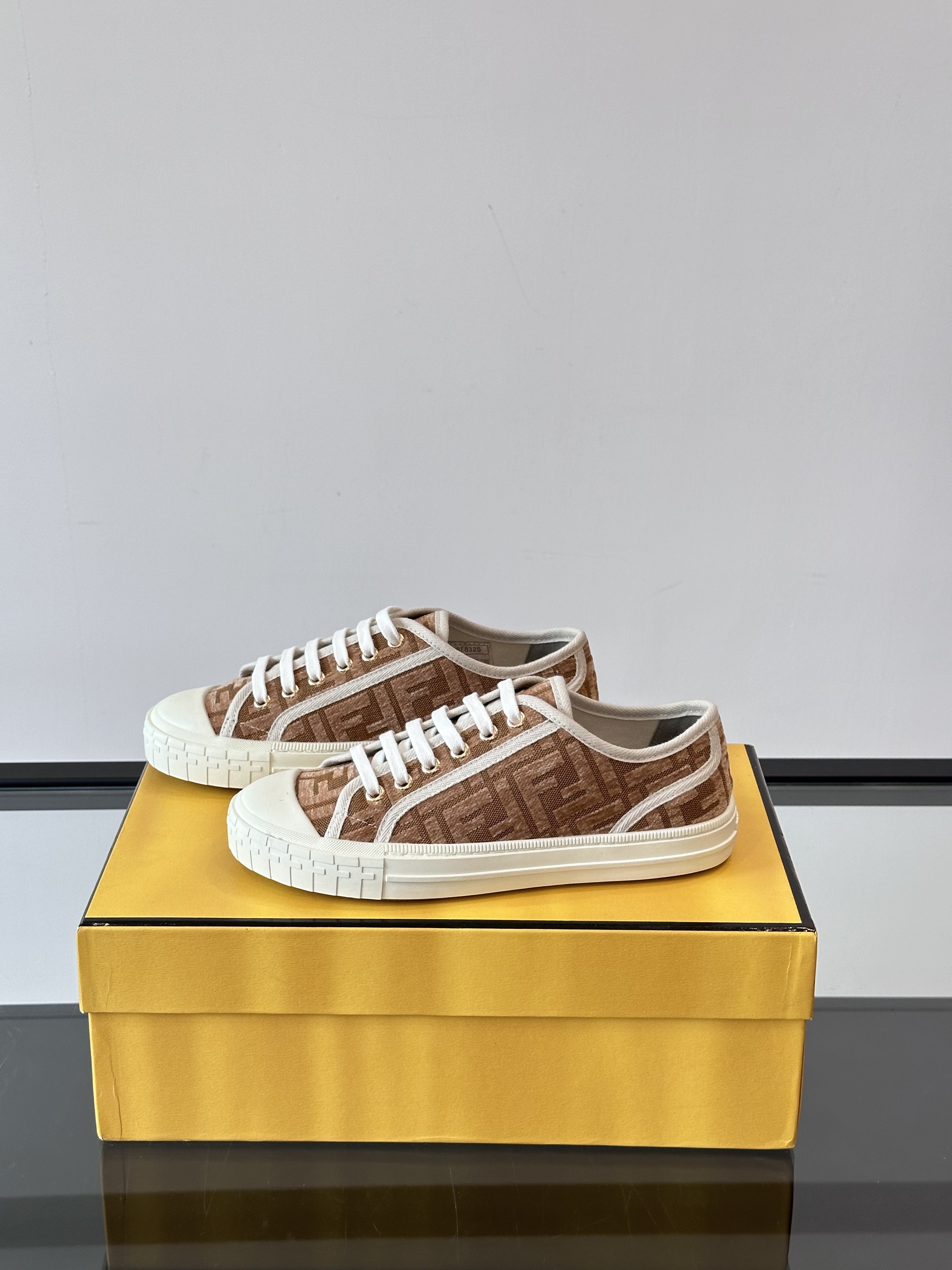 Fend* 2025ss Sneakers(EU35-45)