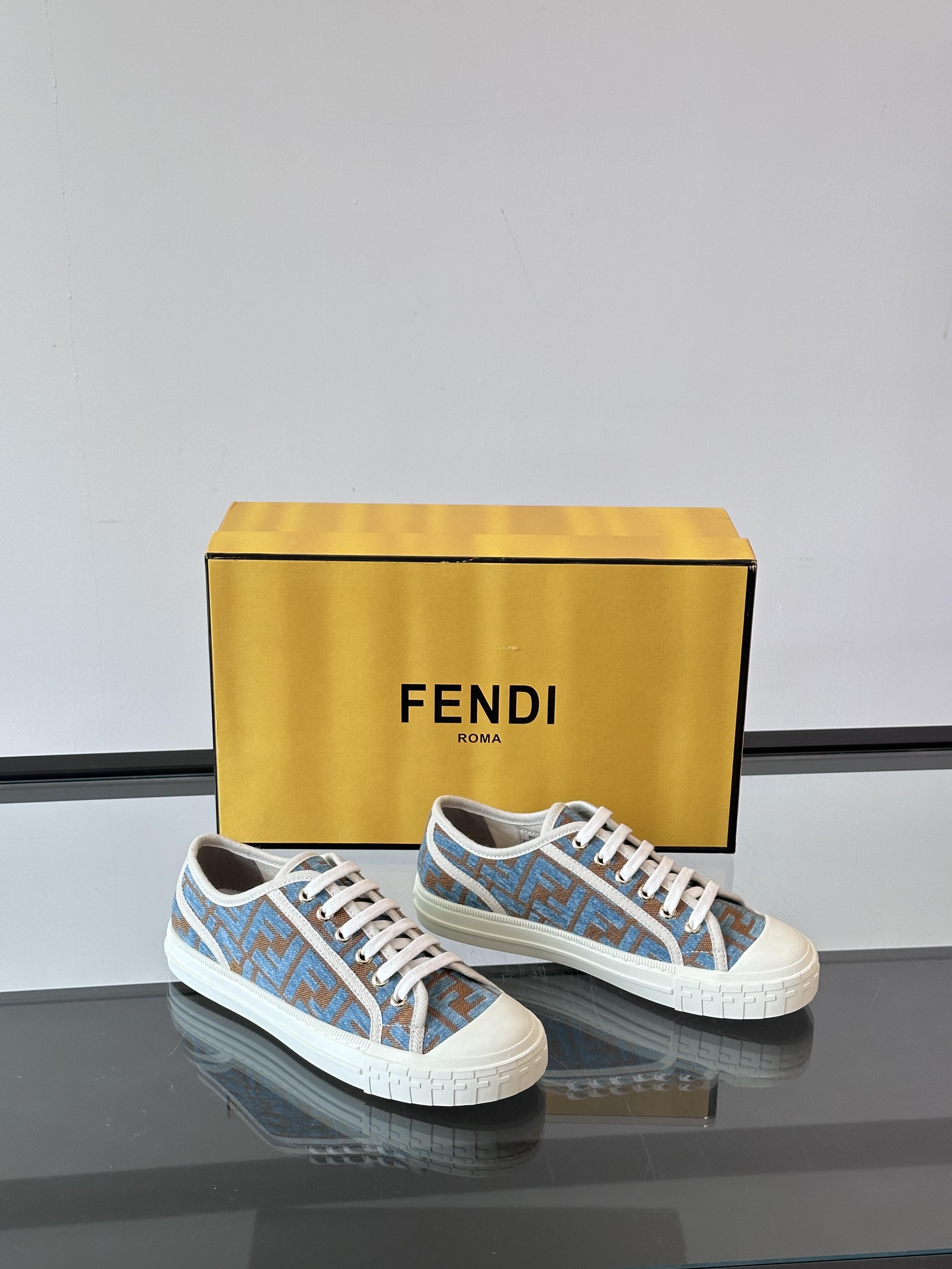 Fend* 2025ss Sneakers(EU35-45)