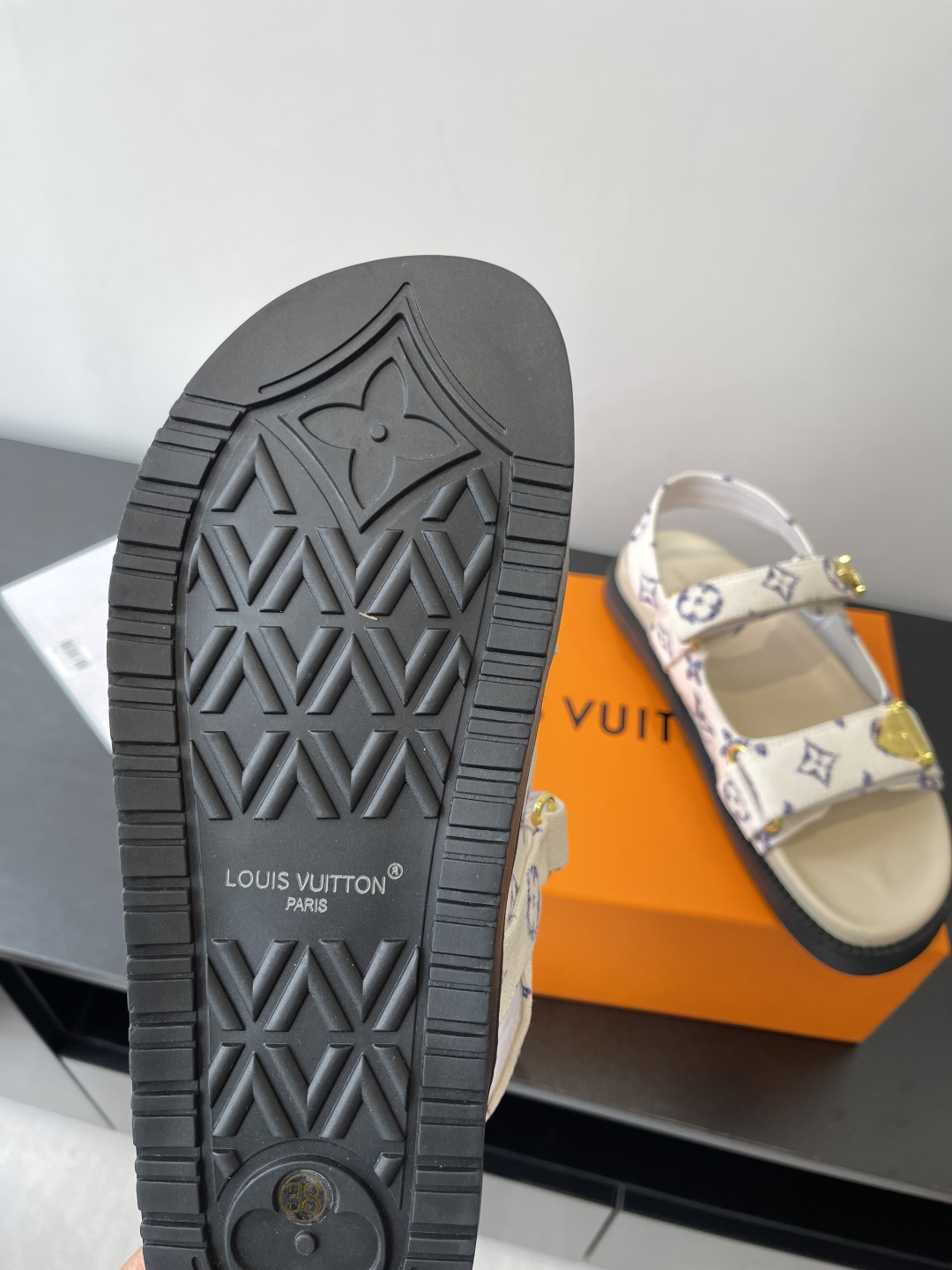 Louis Vuitt0n Slides(EU35-46)