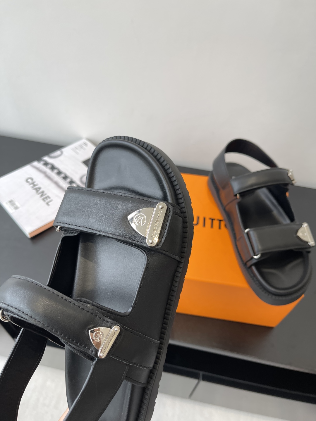 Louis Vuitt0n Slides(EU35-46)