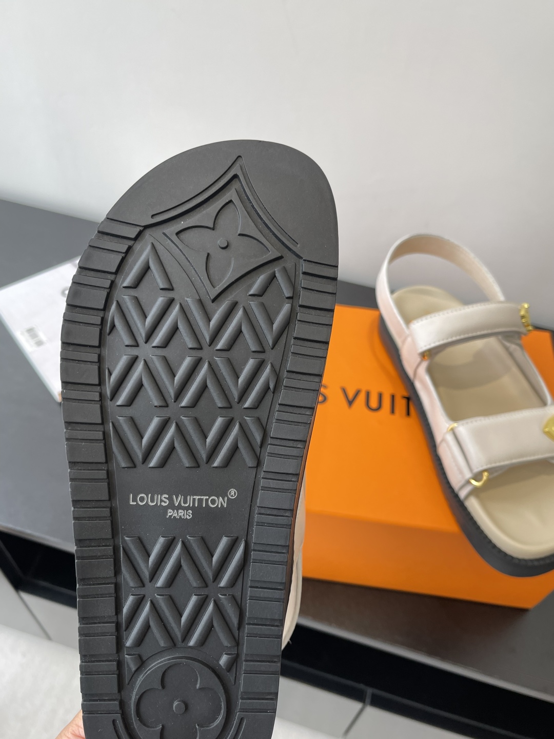 Louis Vuitt0n Slides(EU35-46)