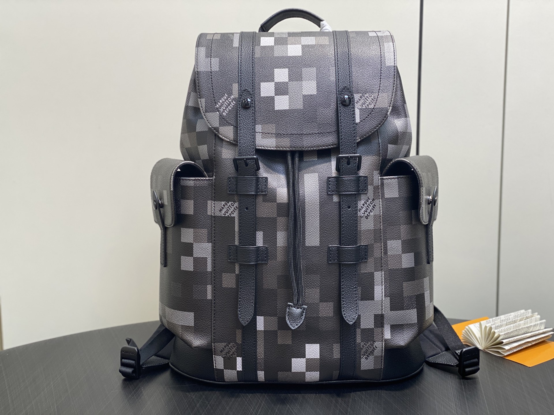 Louis Vuitton Christopher Backpack(38.1 × 43.94 × 12.45CM)