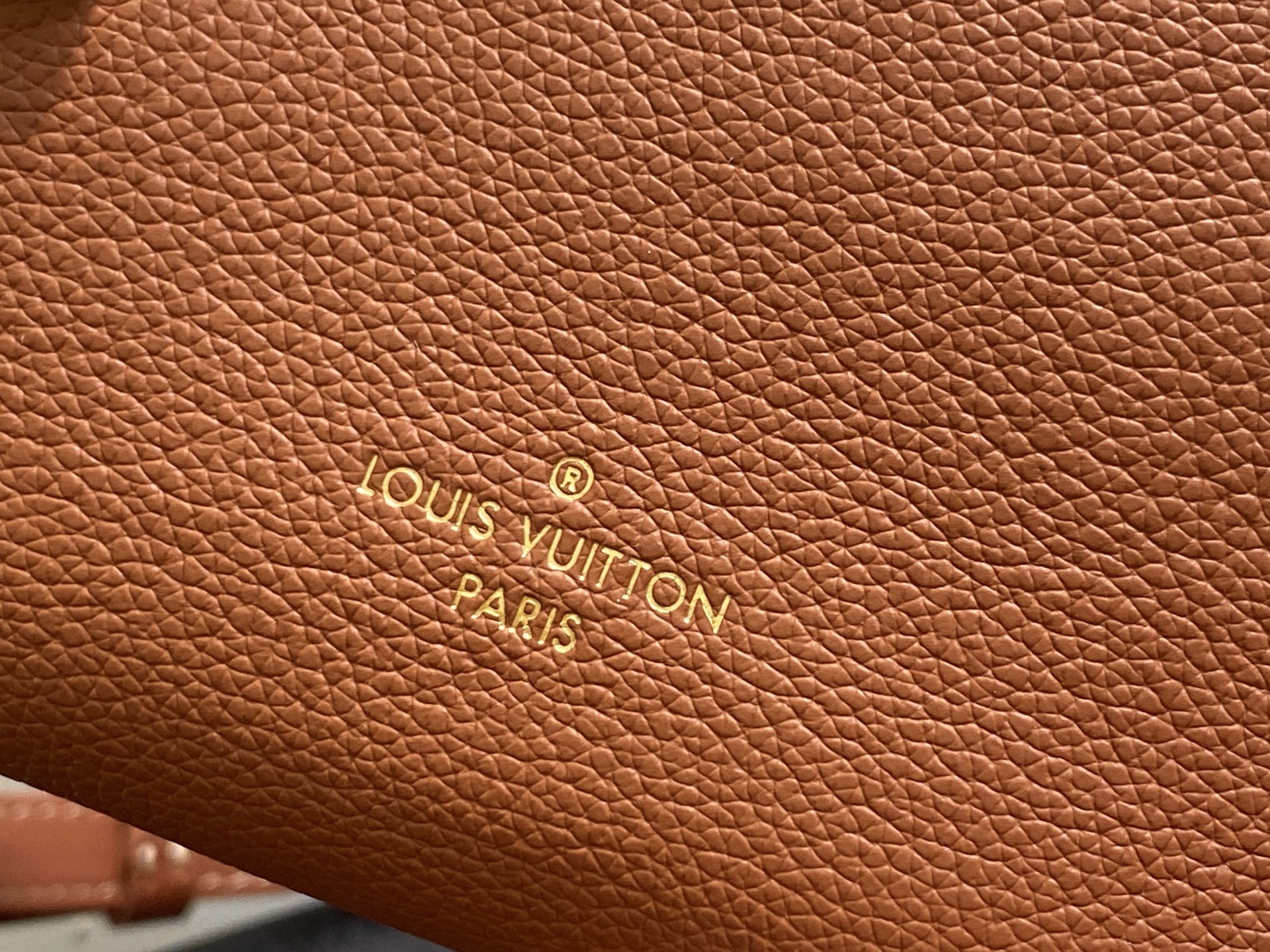 Louis Vuitton Side Trunk Bag (18.0 x 12.5 x 8 CM)