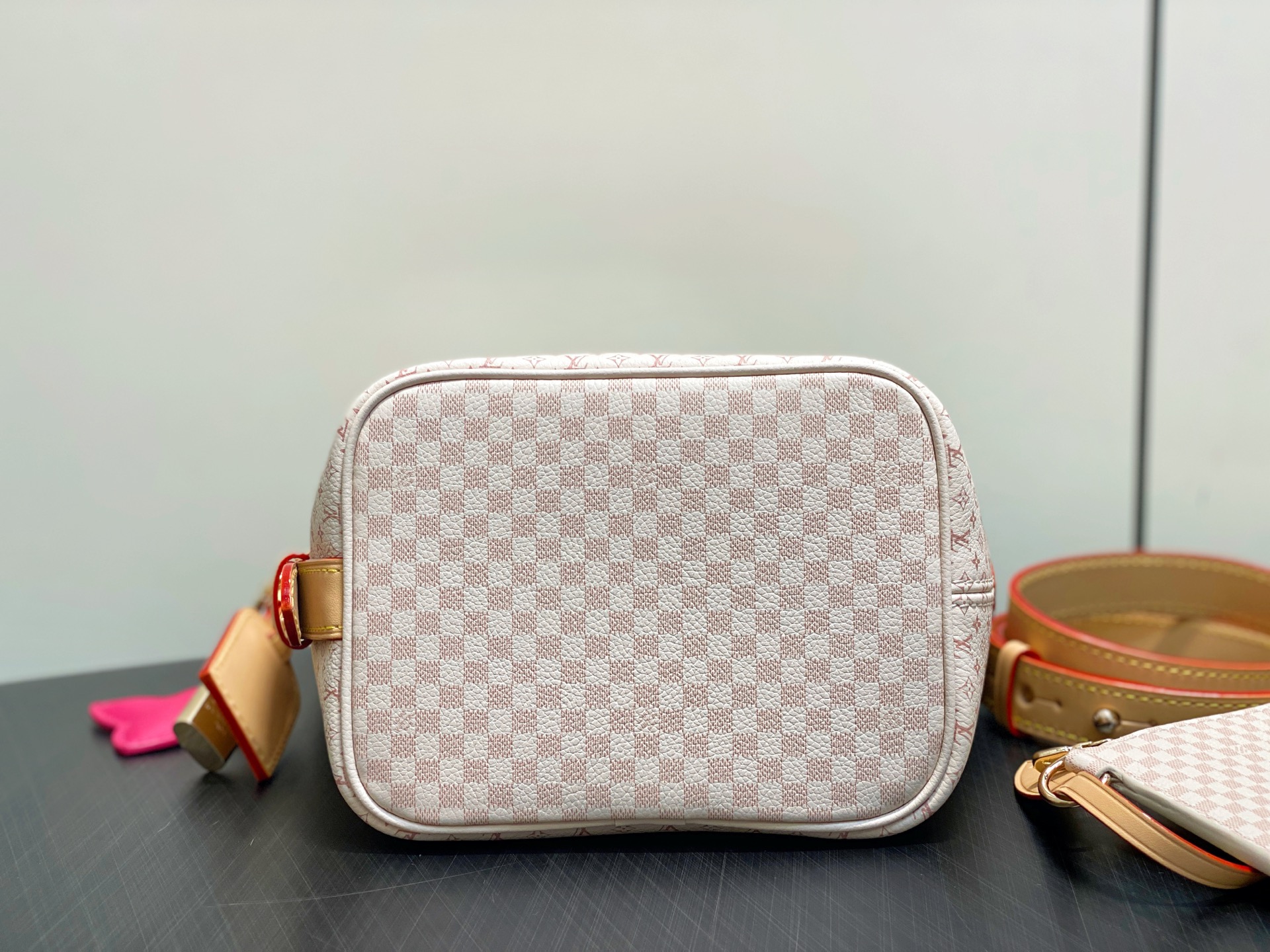 Louis Vuitton All In Bucket(18 x 12 x 16CM)