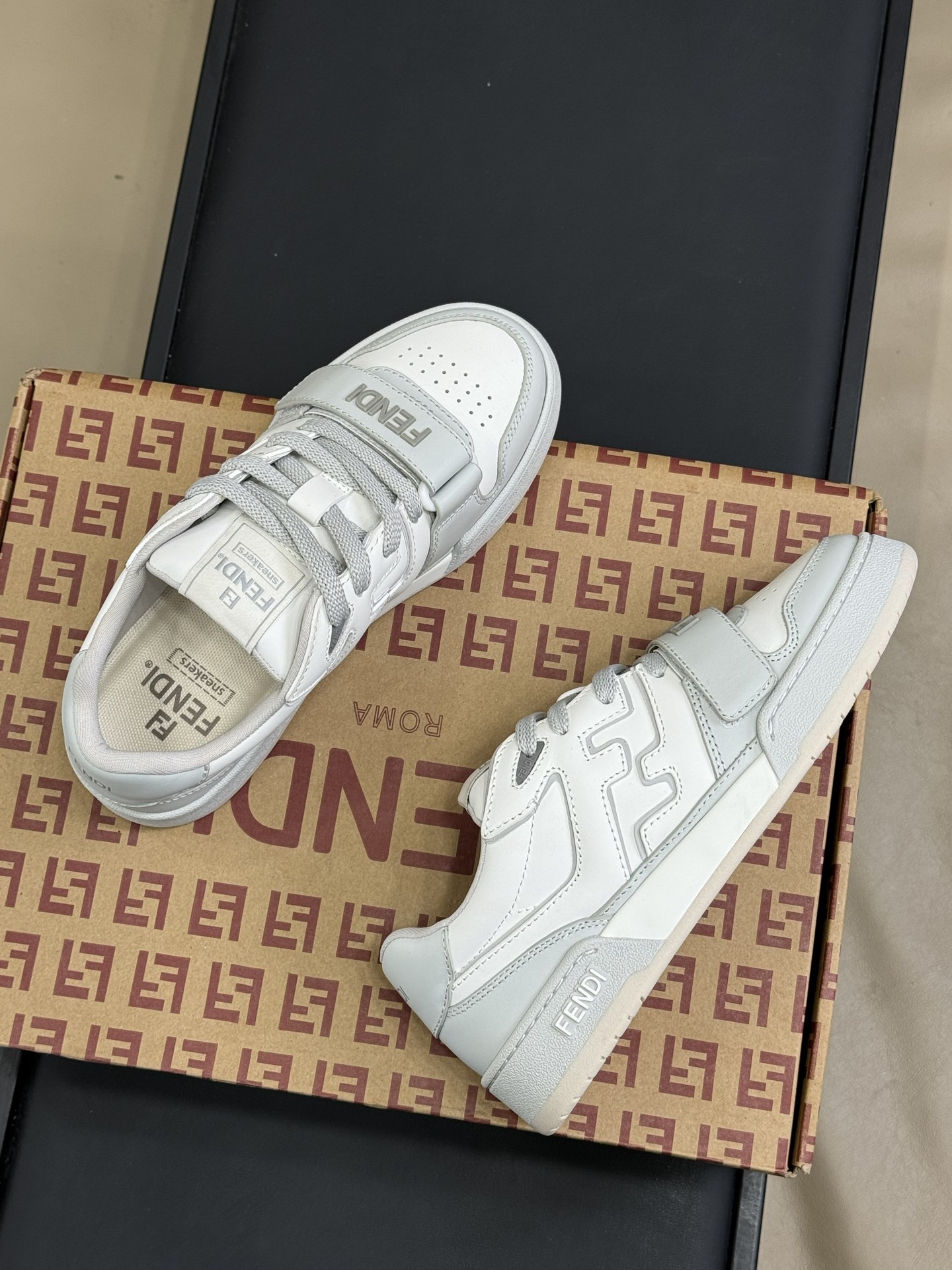 Fend* 2025ss Sneakers(EU35-45)