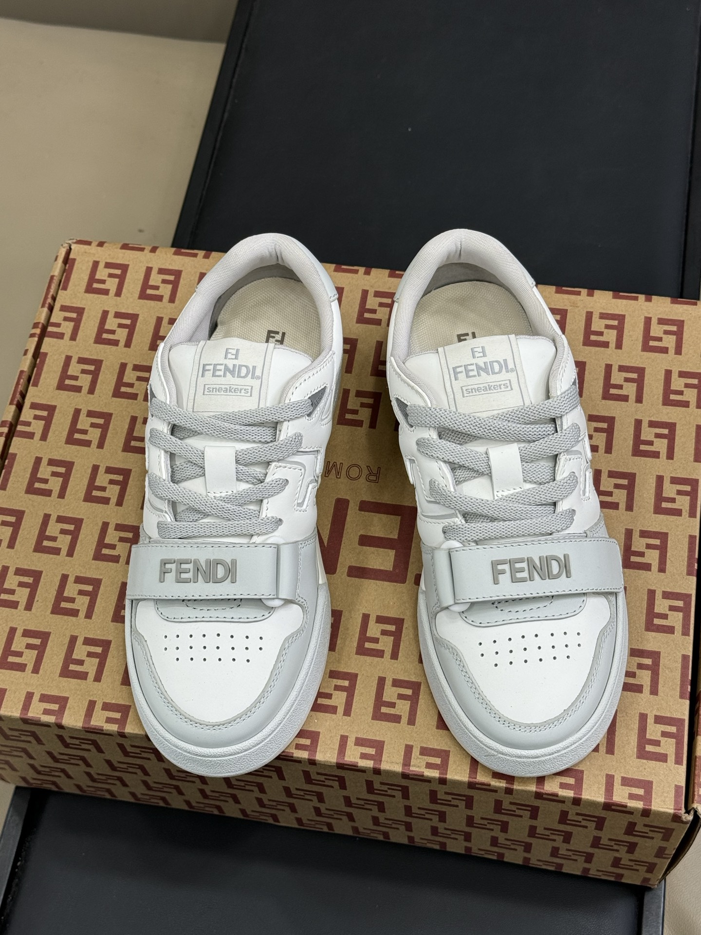 Fend* 2025ss Sneakers(EU35-45)