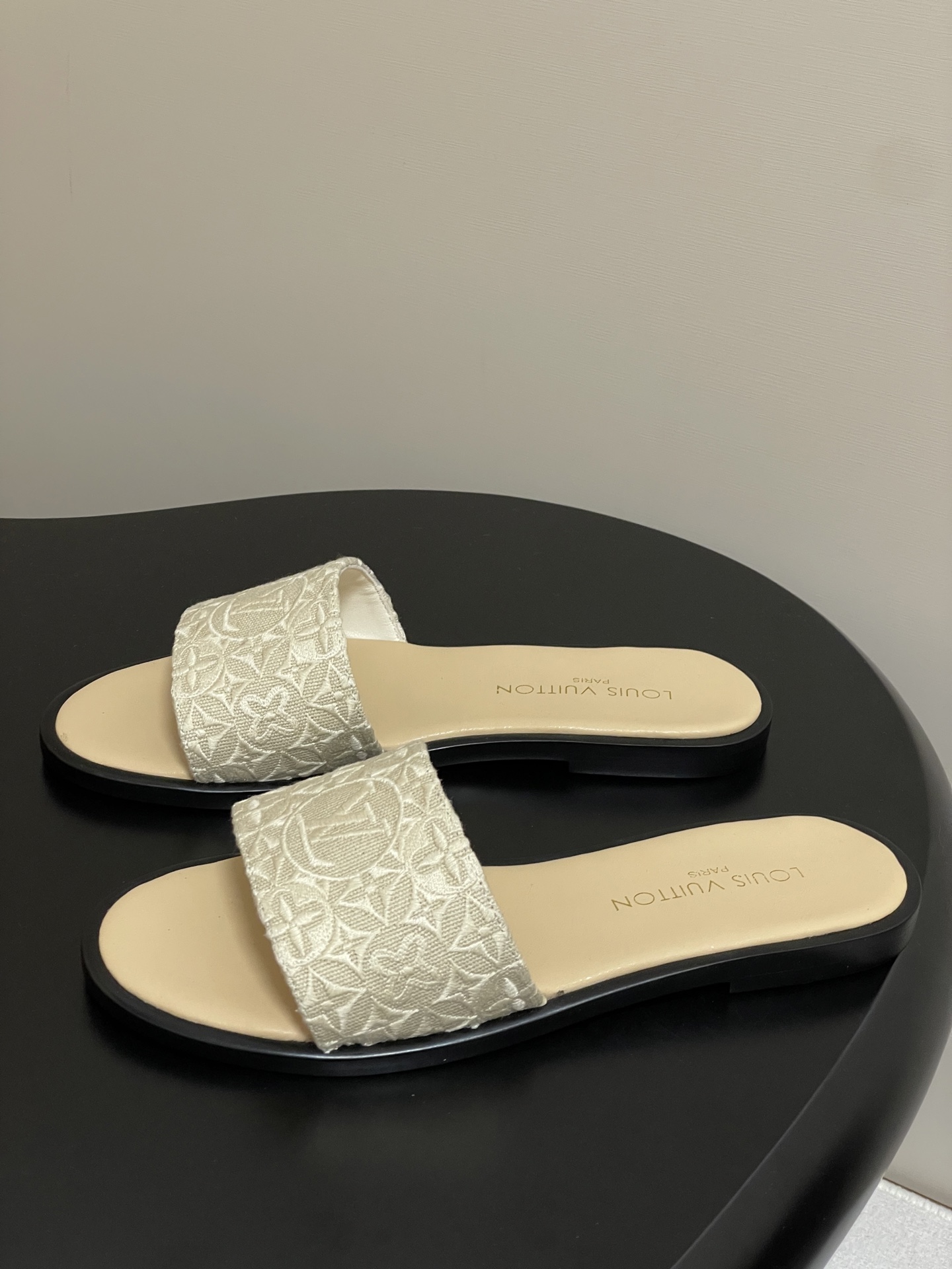 Lou*s Vuitton Lily Slides(EU35-41)