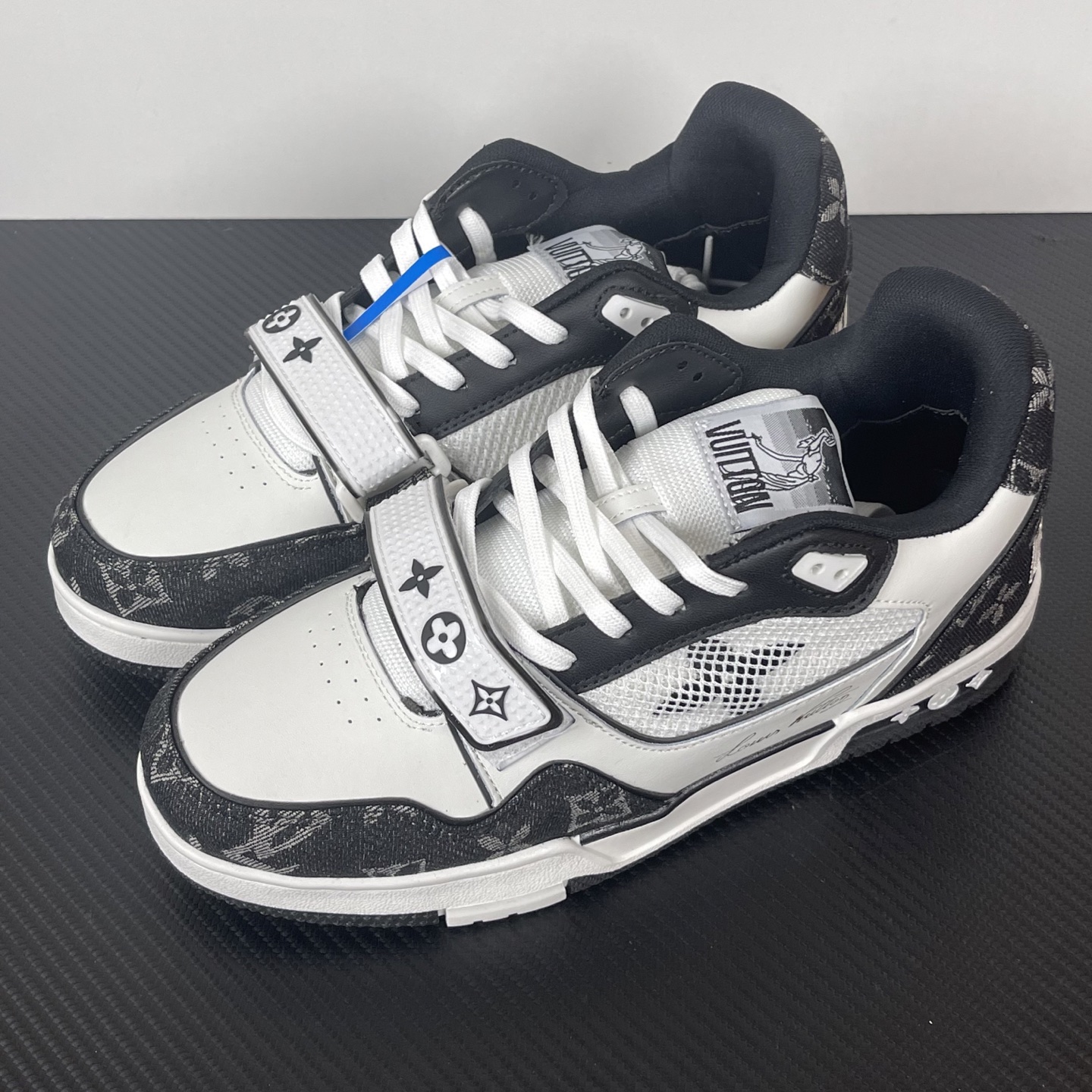 Louis Vuitton Trainer Sneakers(EU35-46)