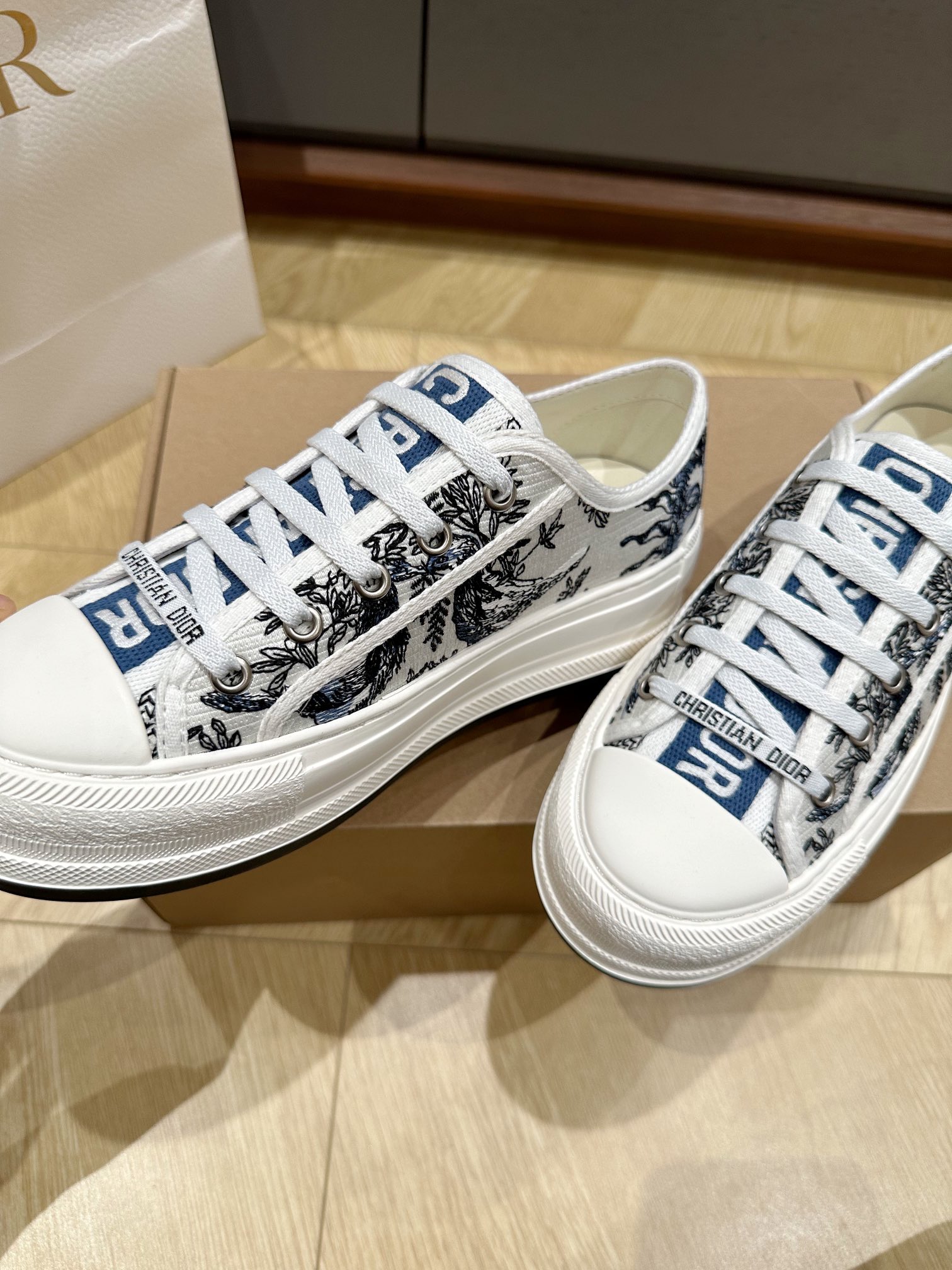 Di0r CD Sneaker（EU35-41)