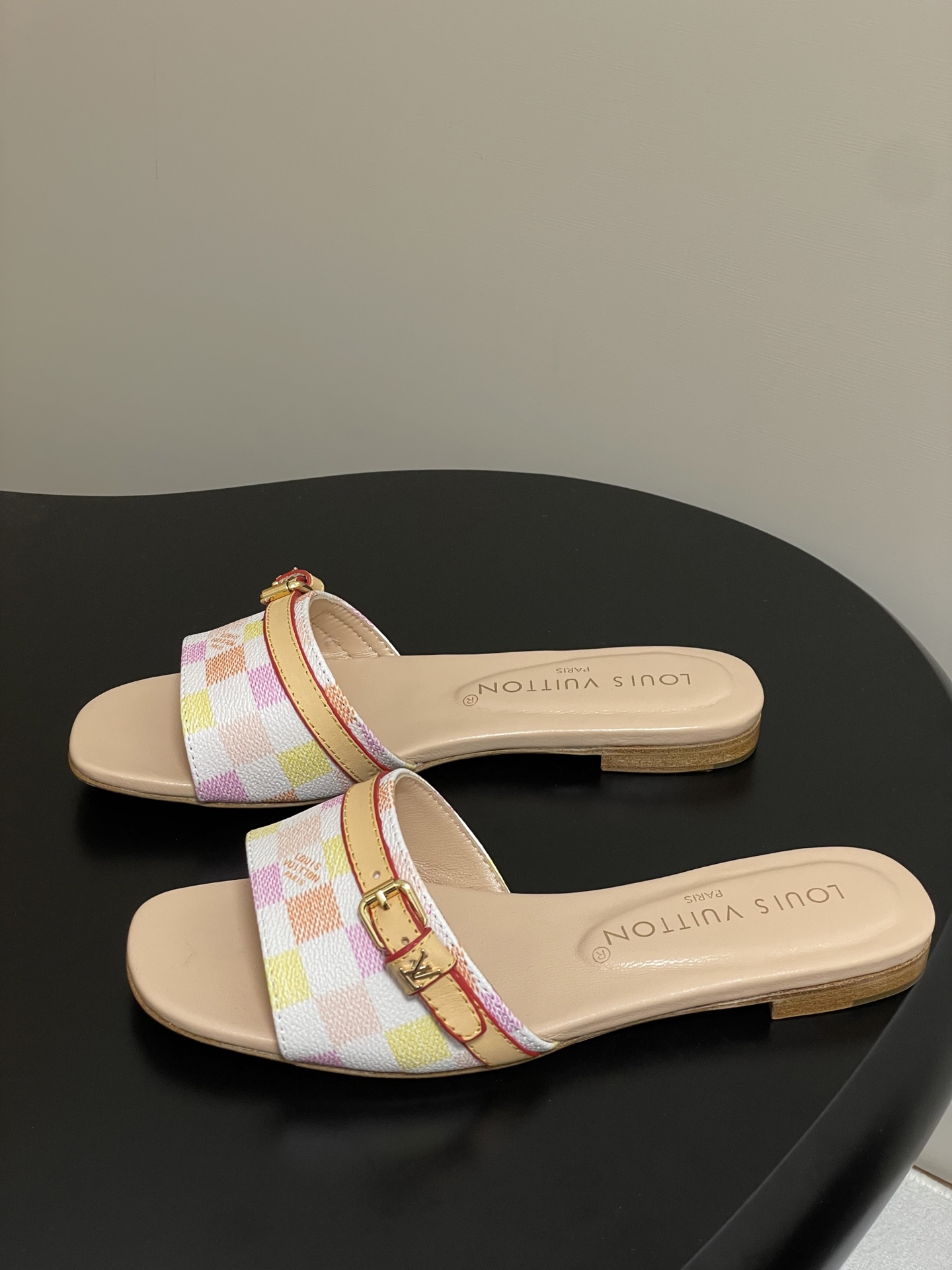 Lou*s Vuitton Slides(EU35-41)