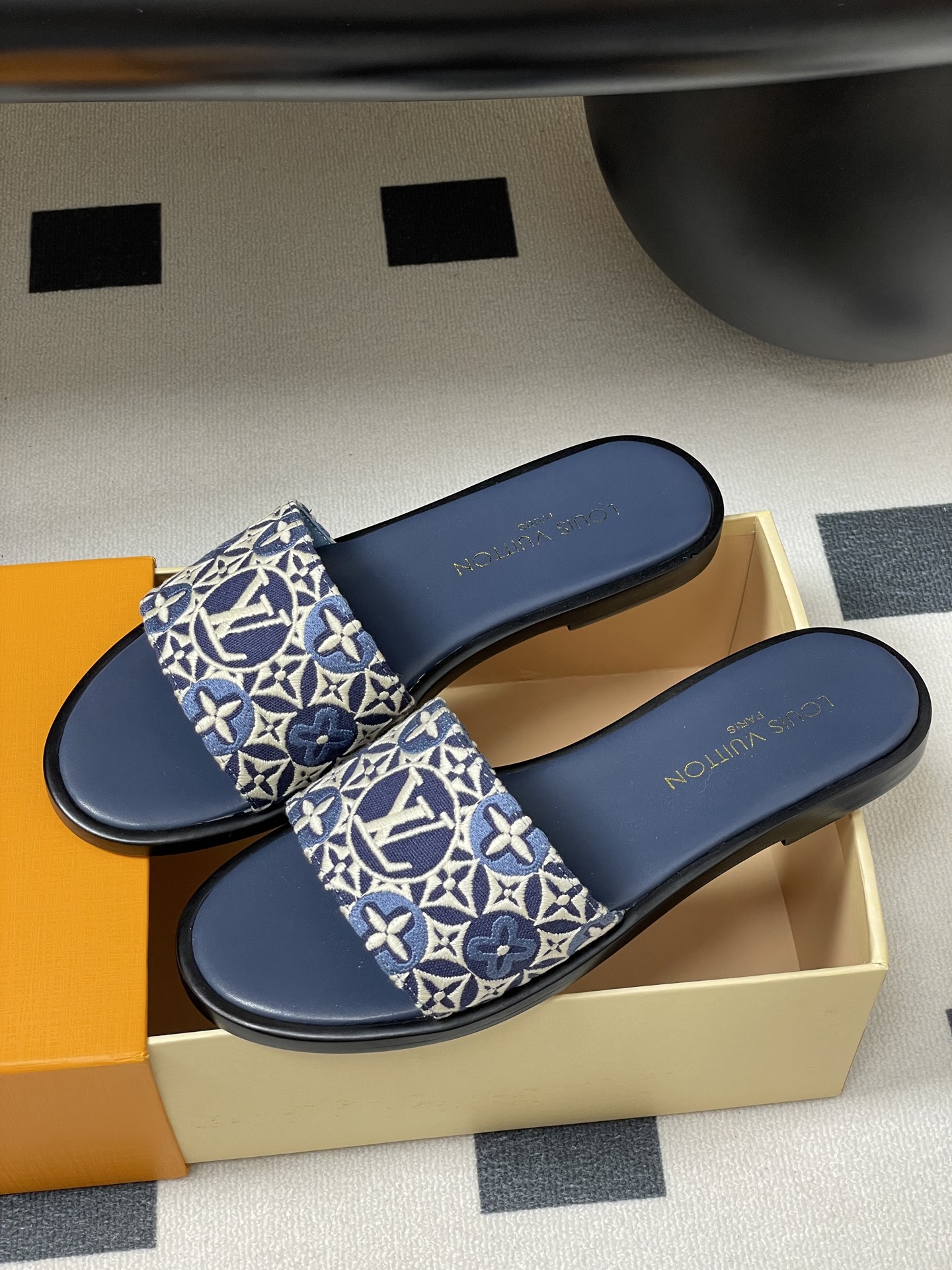 Lou*s Vuitton Lily Slides(EU35-41)