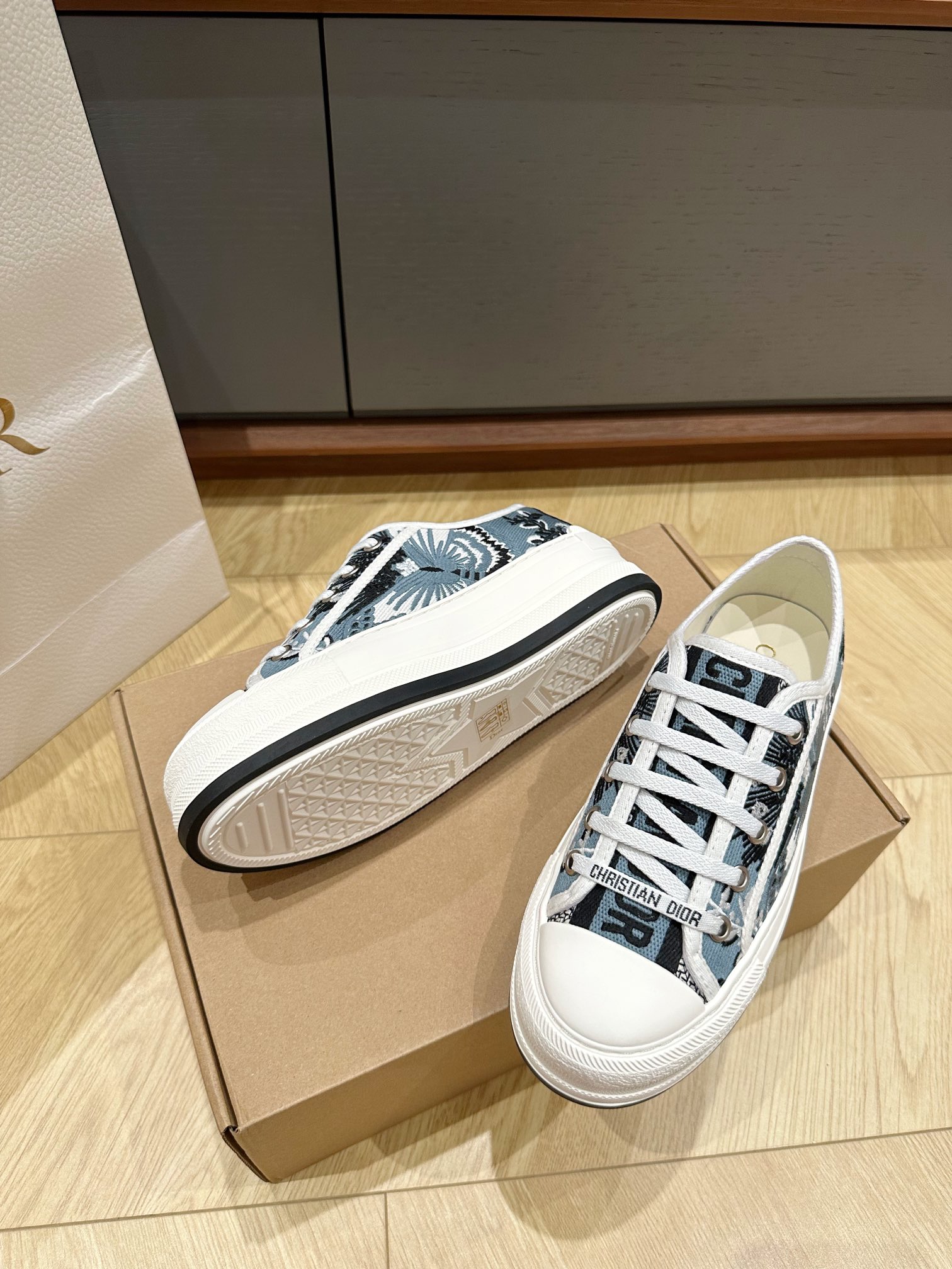 Di0r CD Sneaker（EU35-41)