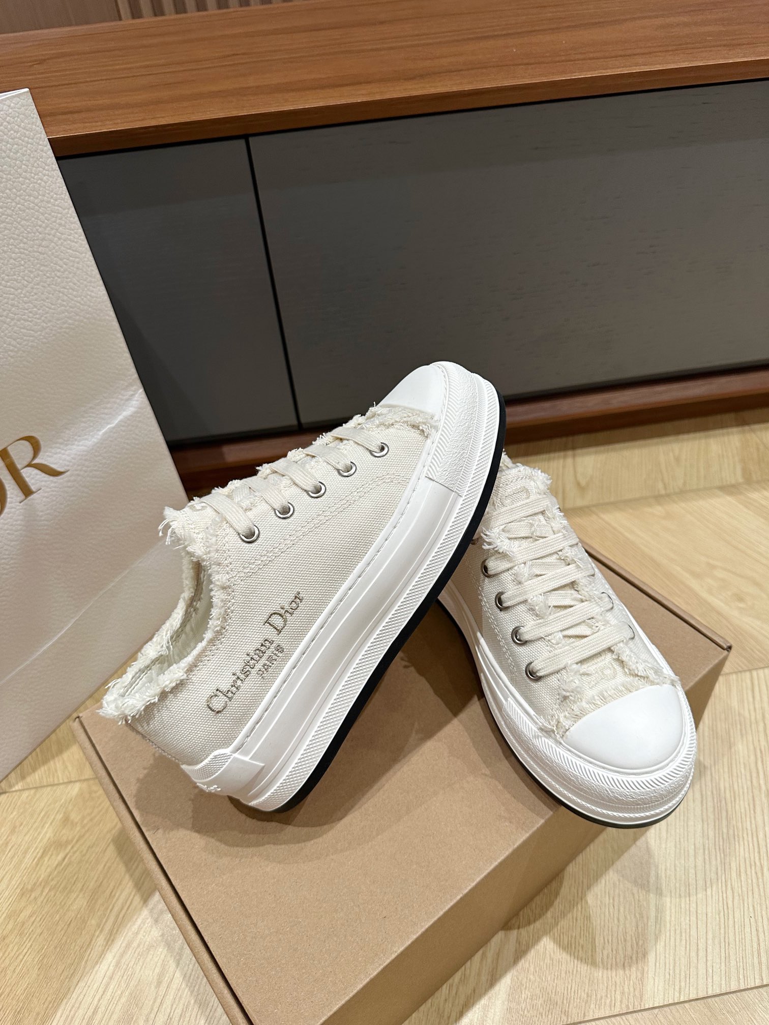 Di0r CD Sneaker（EU35-41)