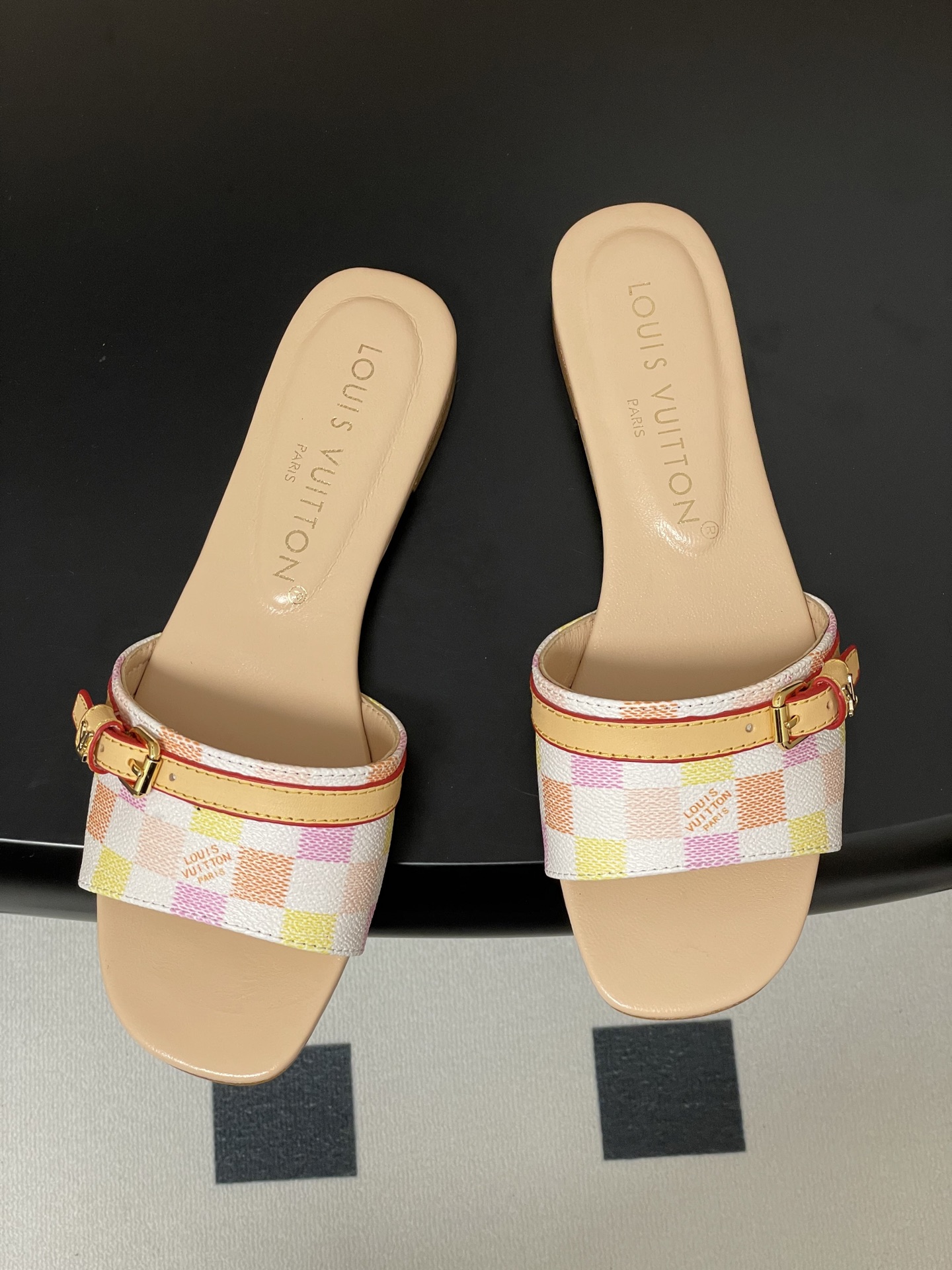 Lou*s Vuitton Slides(EU35-41)
