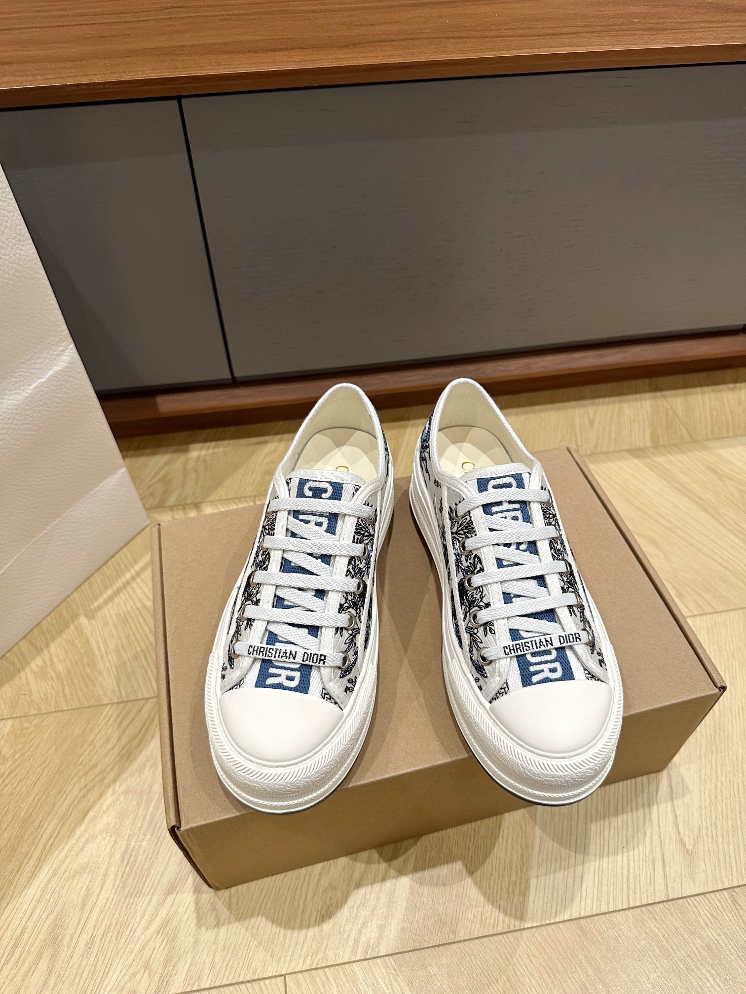 Di0r CD Sneaker（EU35-41)