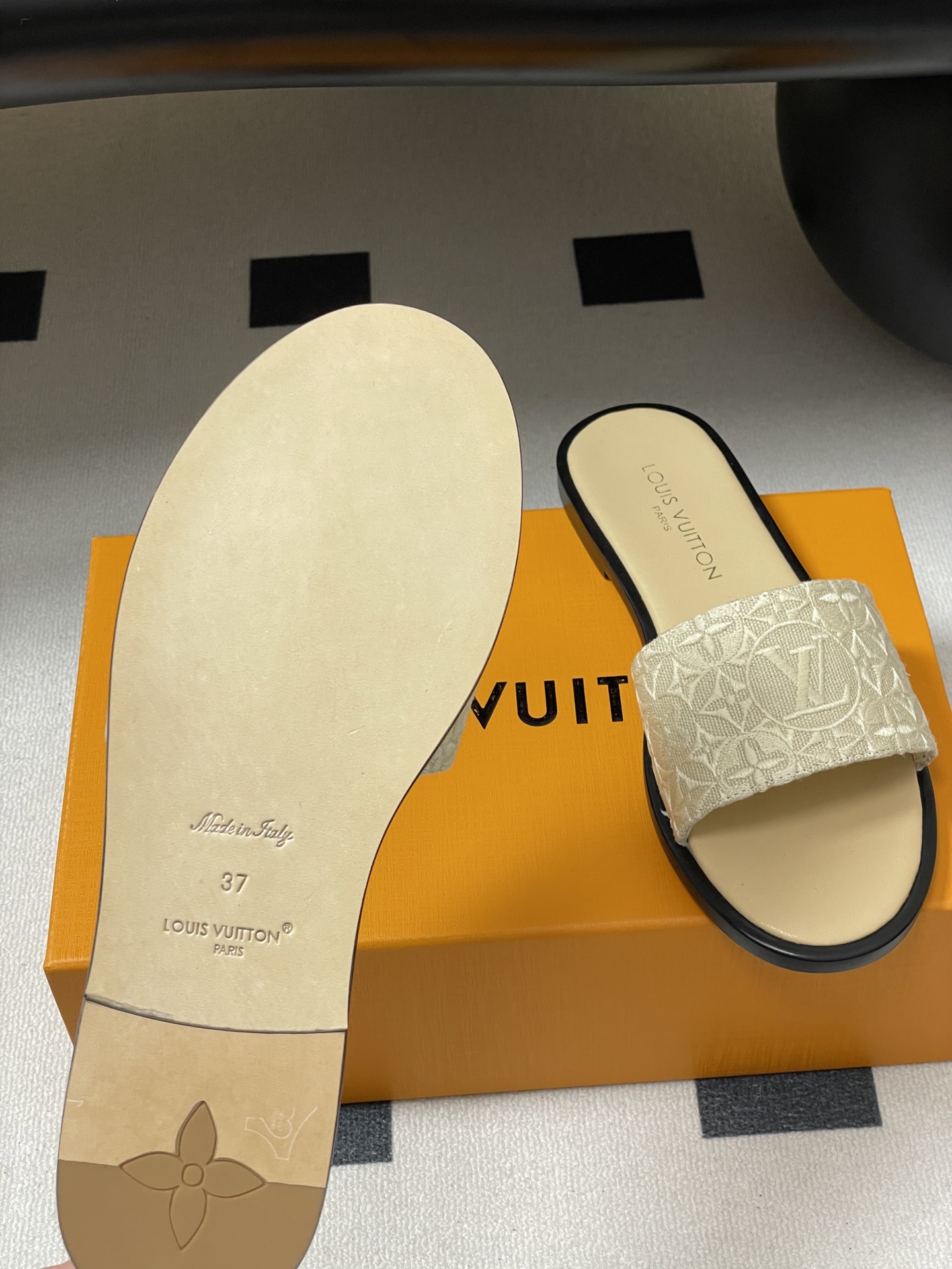 Lou*s Vuitton Lily Slides(EU35-41)
