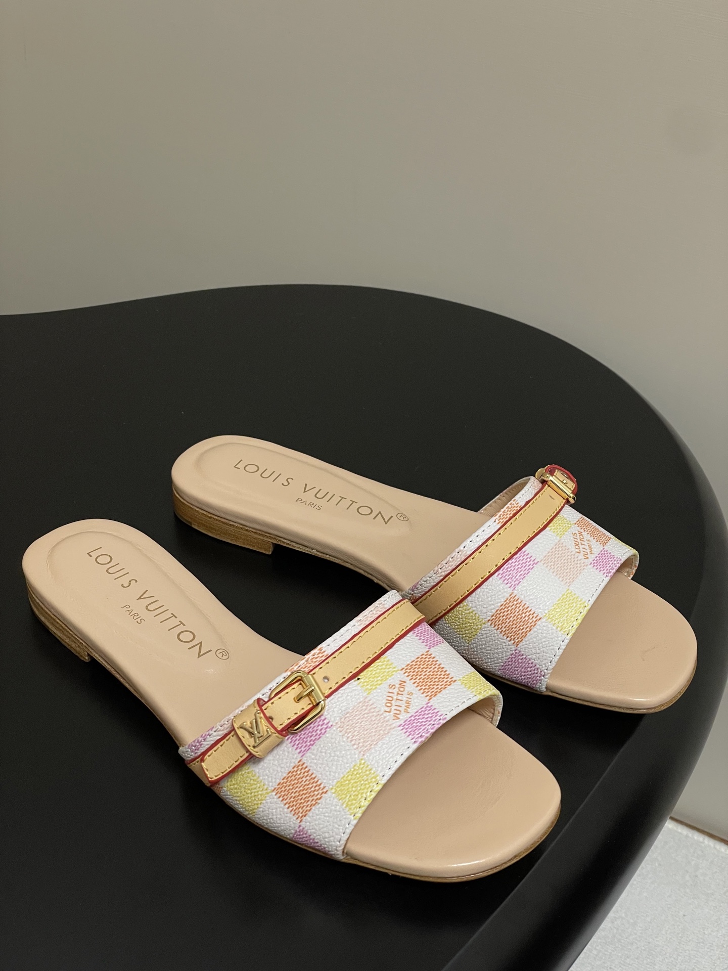 Lou*s Vuitton Slides(EU35-41)