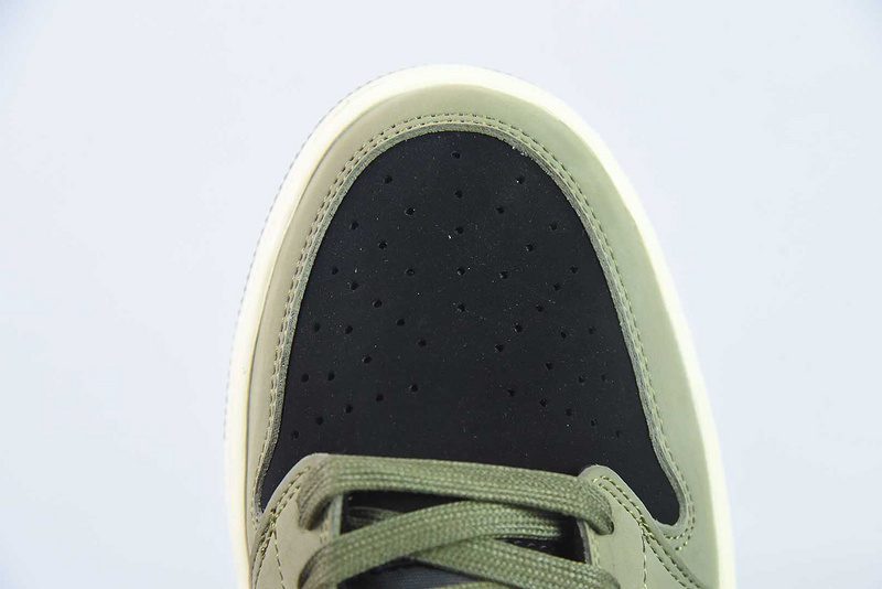 Travis Scott x Air Jordan 1 Low OG “Black Olive”7.0 DM7866-002