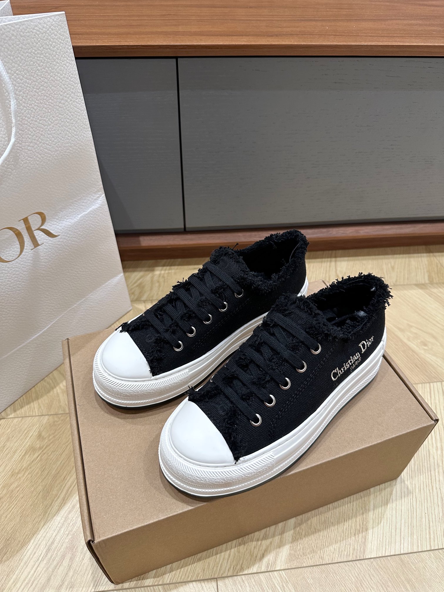 Di0r CD Sneaker（EU35-41)