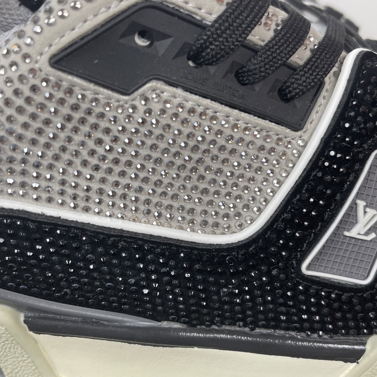 Louis Vuitton Trainer Sneakers(EU35-45)