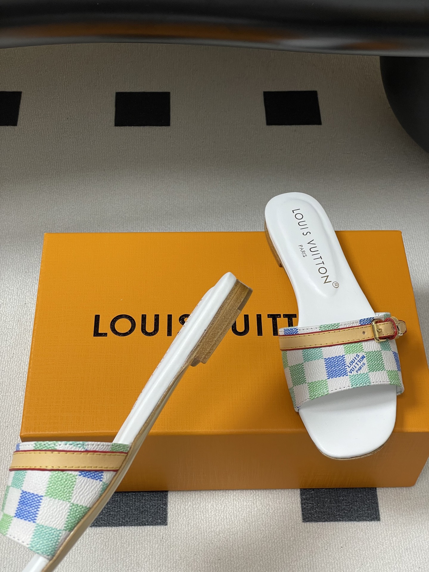 Lou*s Vuitton Slides(EU35-41)