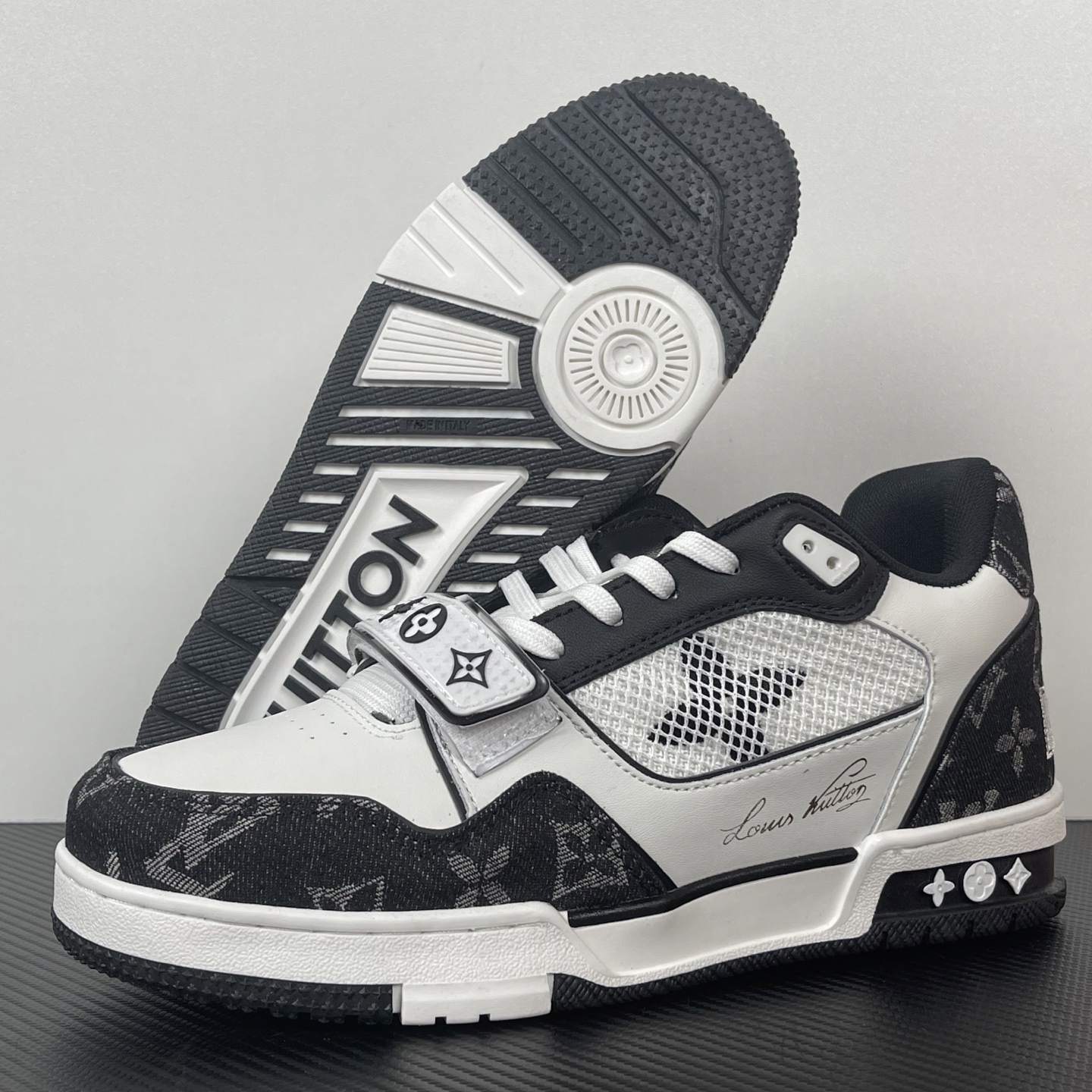 Louis Vuitton Trainer Sneakers(EU35-46)