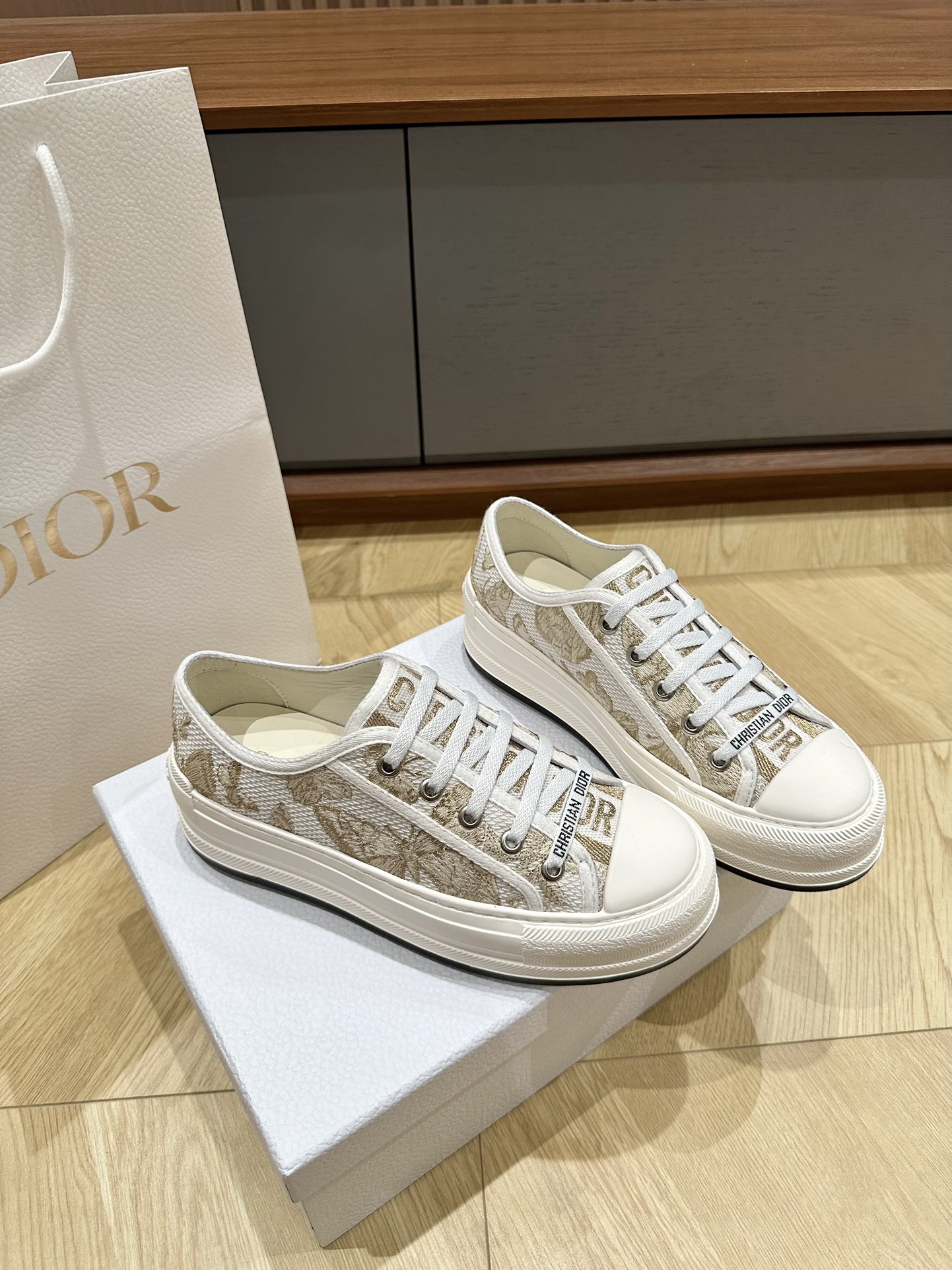 Di0r CD Sneaker（EU35-41)