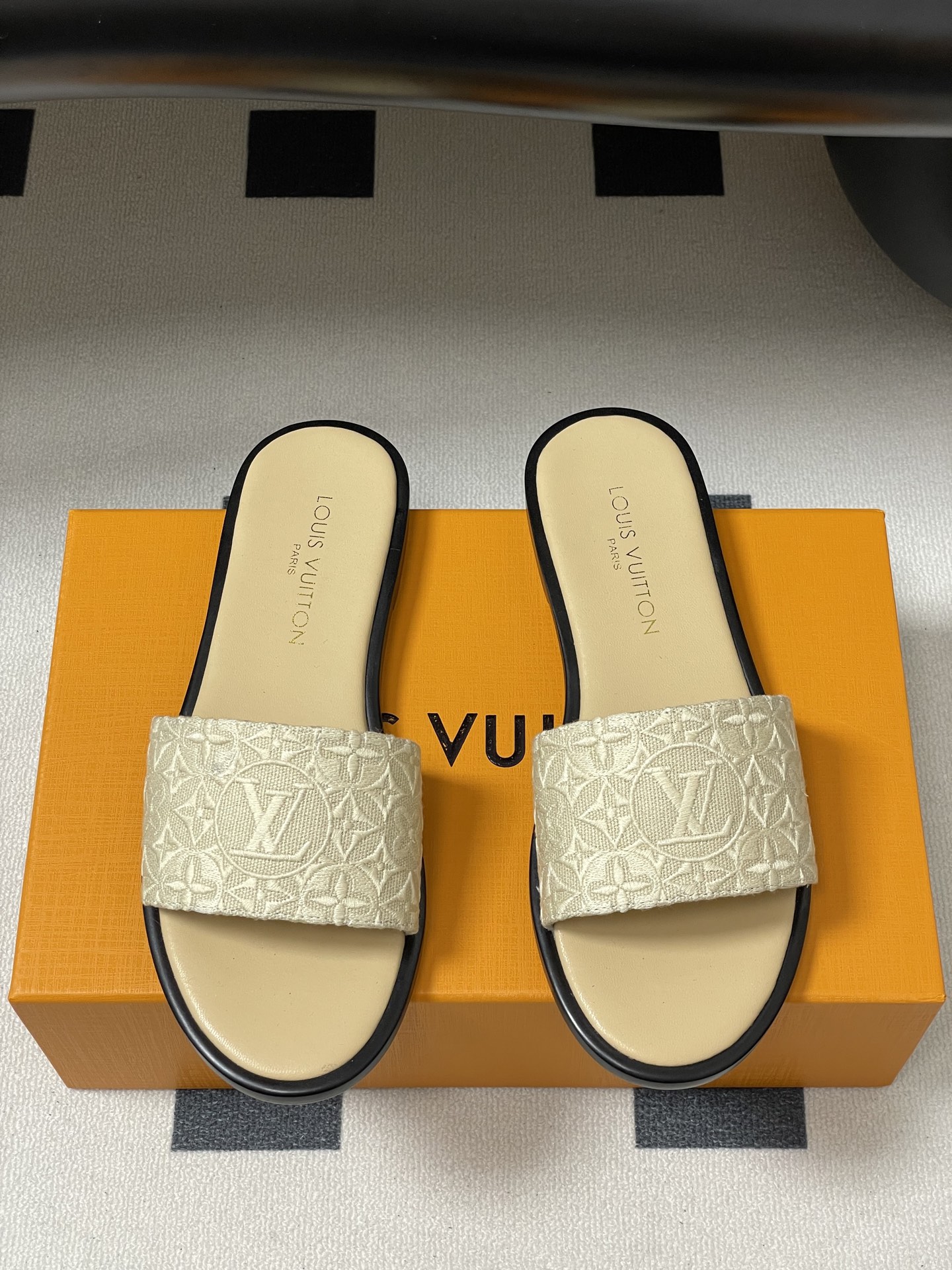 Lou*s Vuitton Lily Slides(EU35-41)