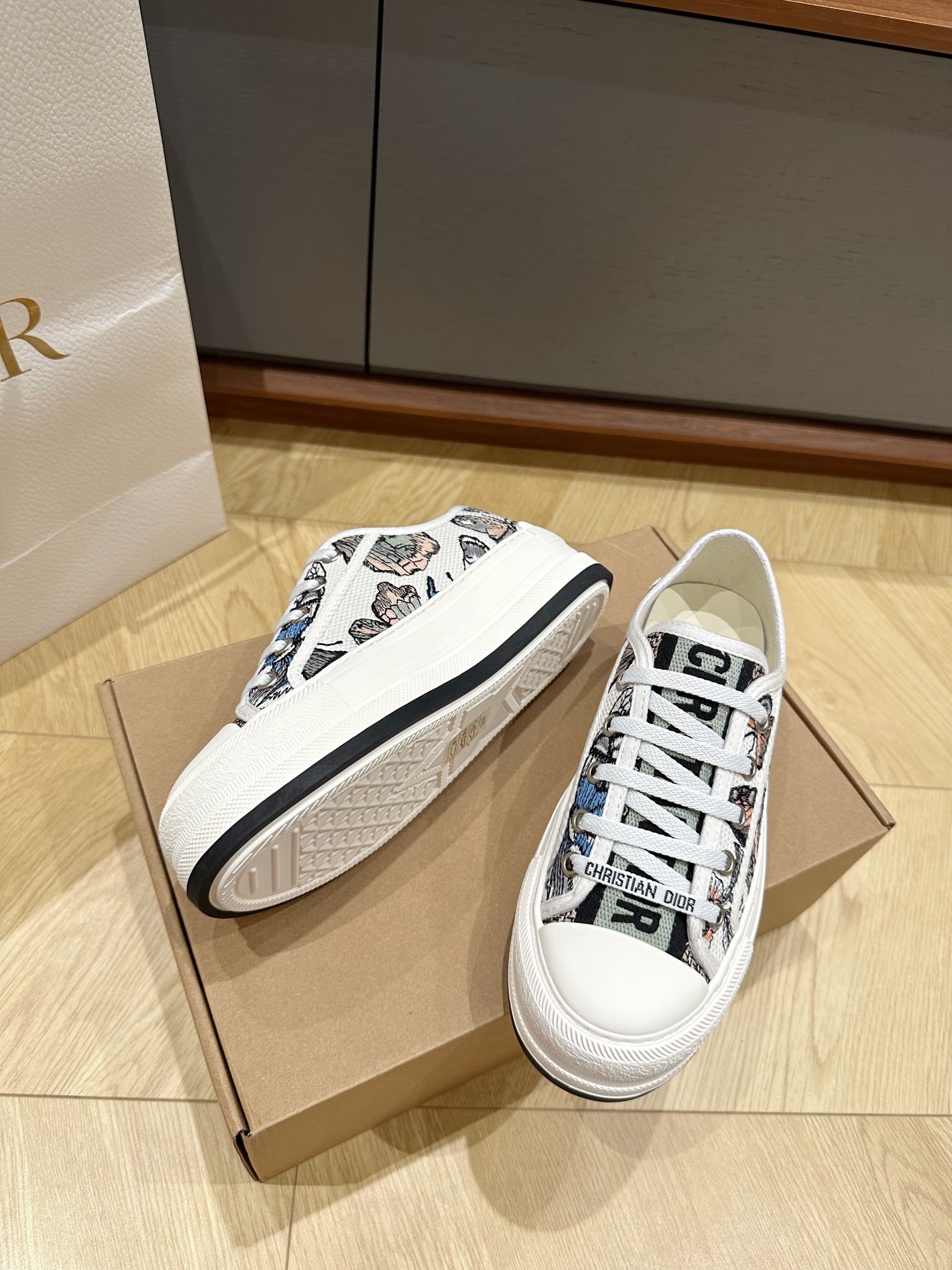 Di0r CD Sneaker（EU35-41)