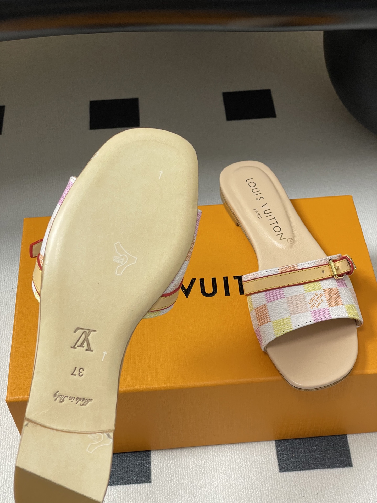 Lou*s Vuitton Slides(EU35-41)