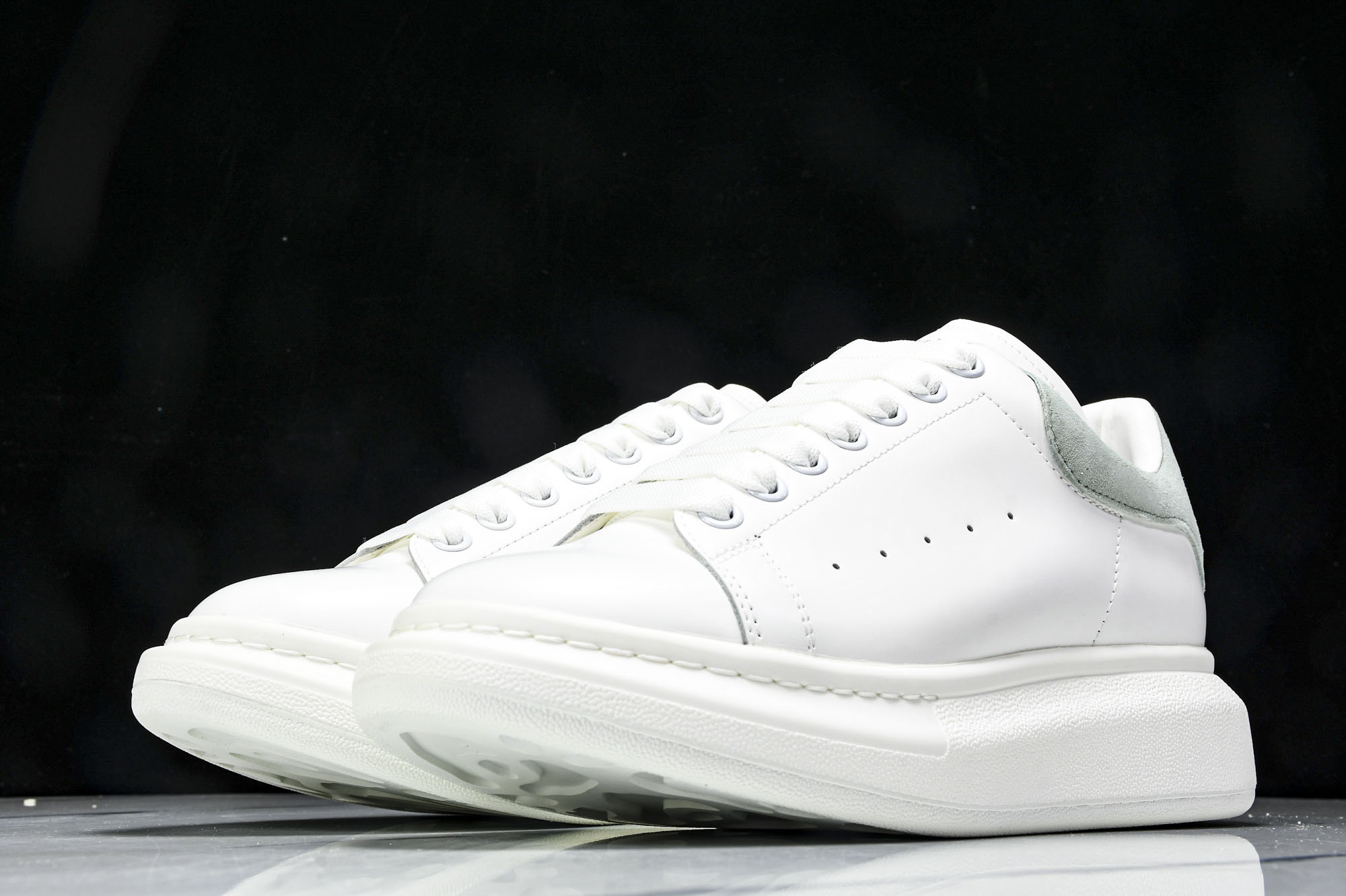 Alexander McQueen Sneaker