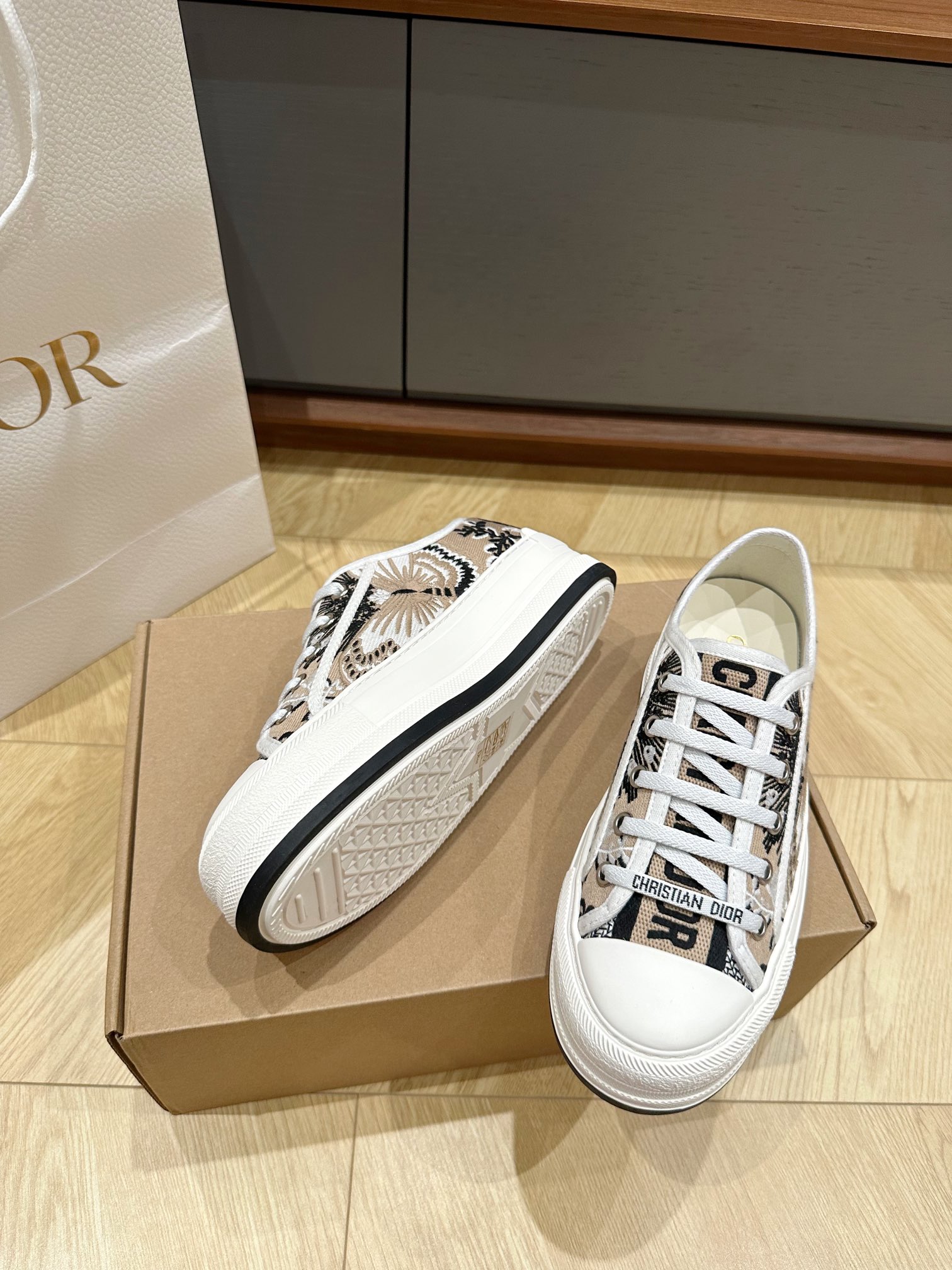 Di0r CD Sneaker（EU35-41)