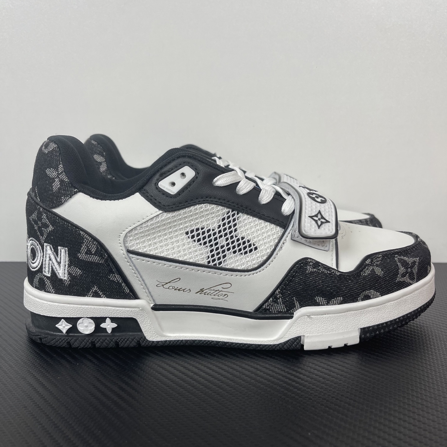 Louis Vuitton Trainer Sneakers(EU35-46)